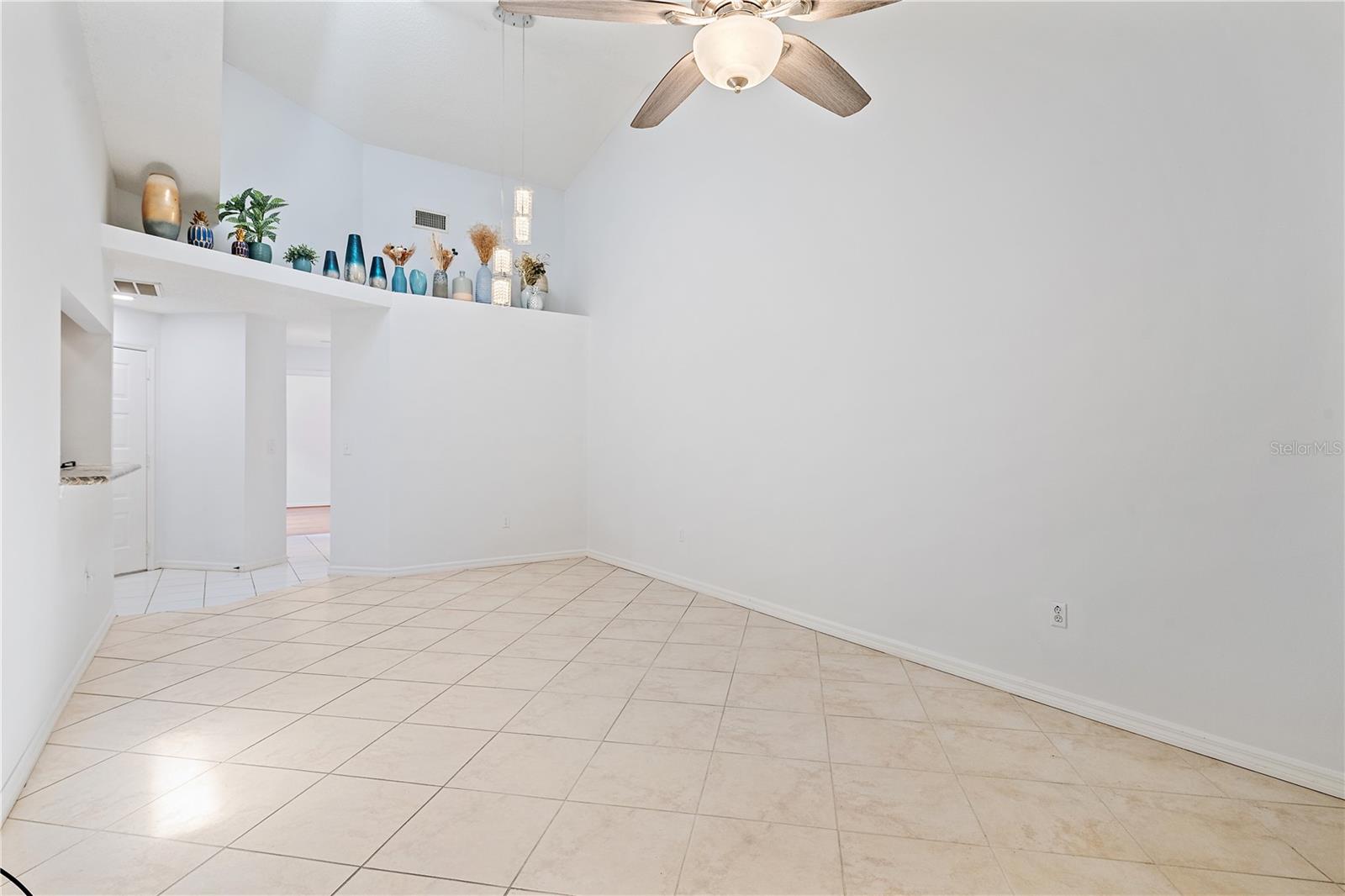 Listing Image #11