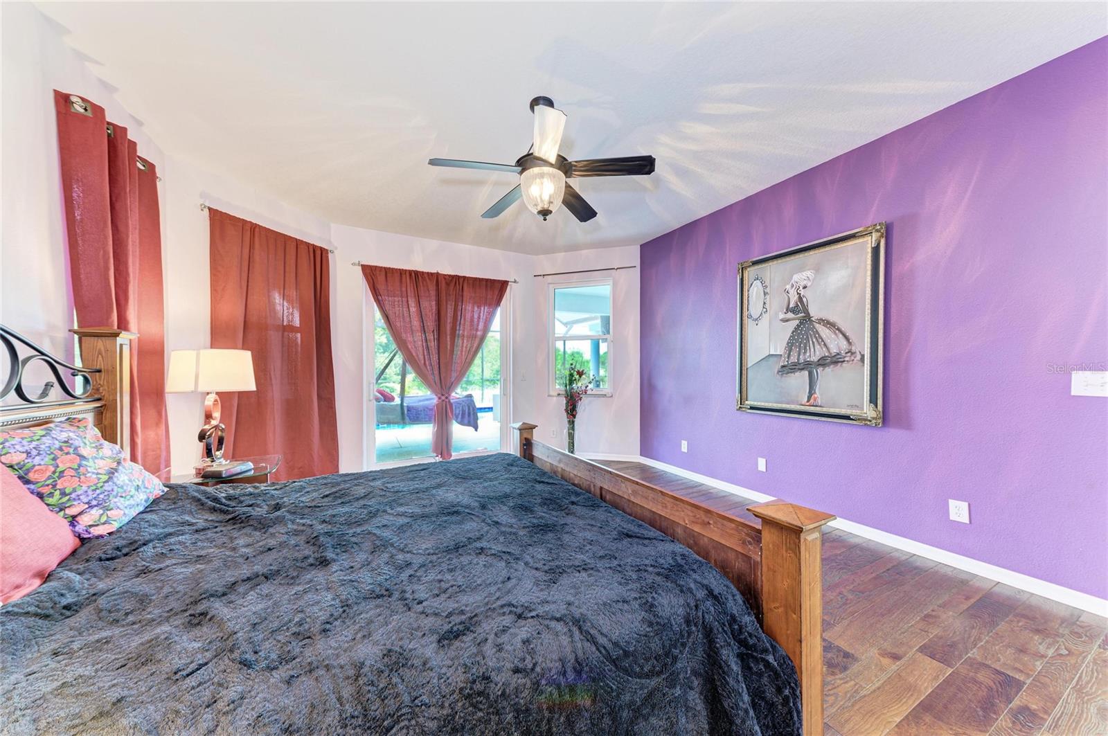 Listing Image #4