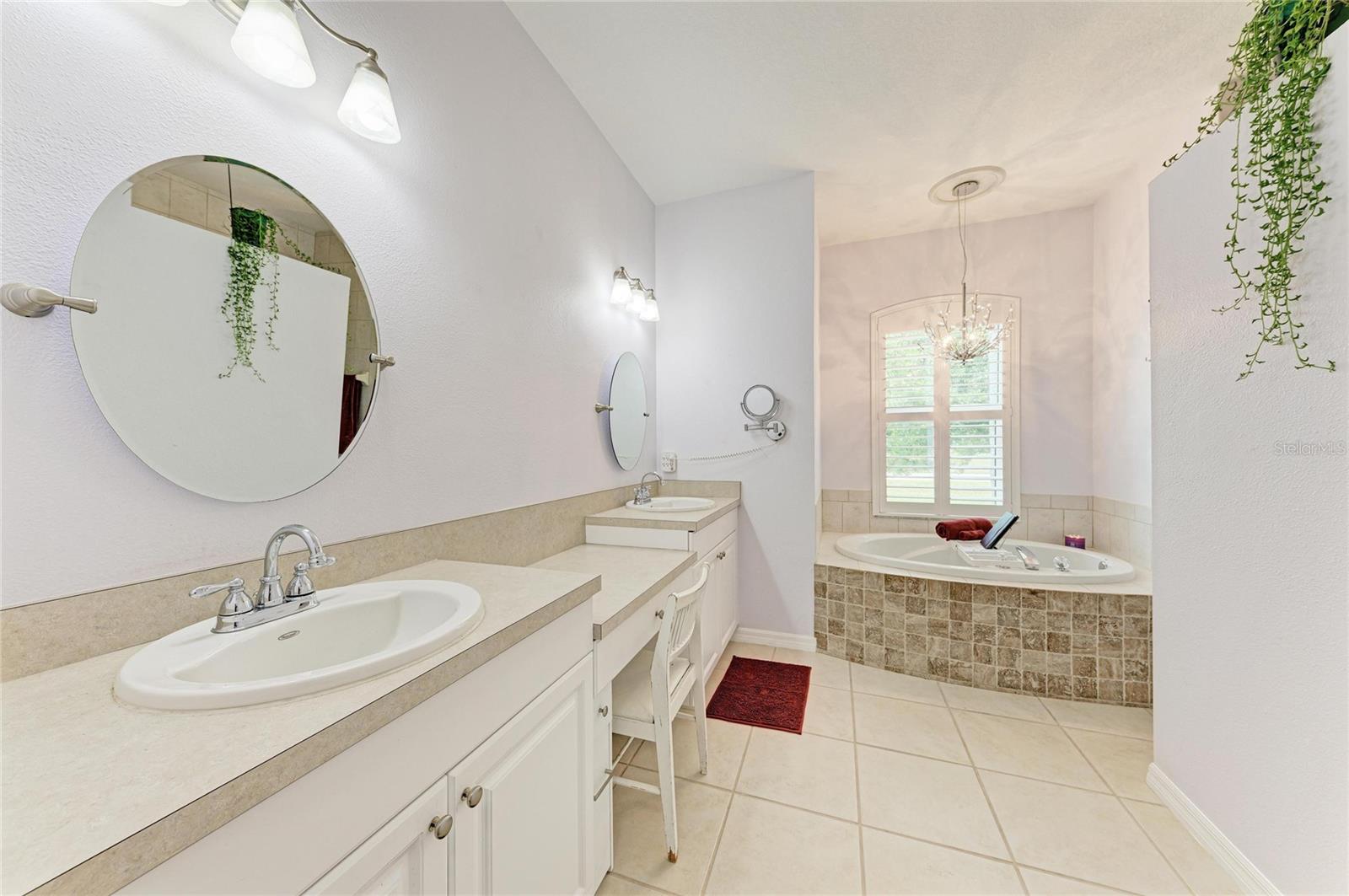 Listing Image #6