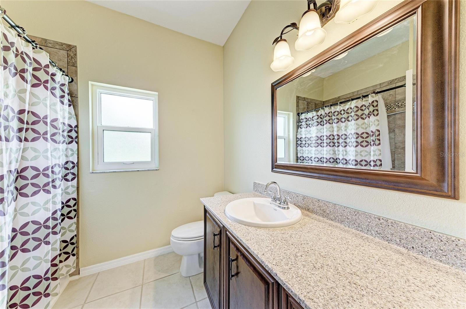Listing Image #15