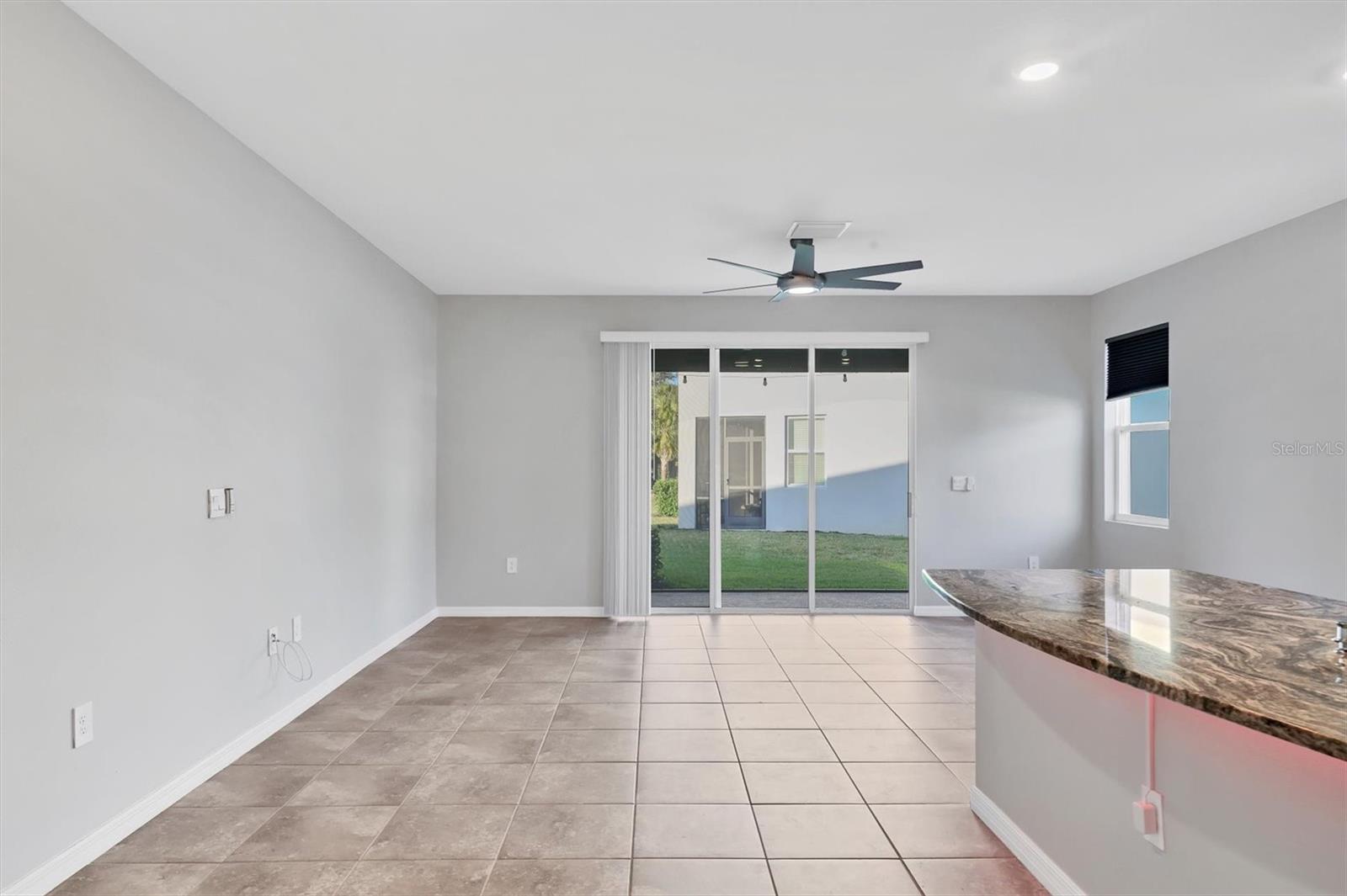 Listing Image #9