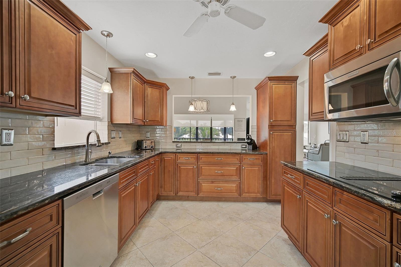 Listing Image #8