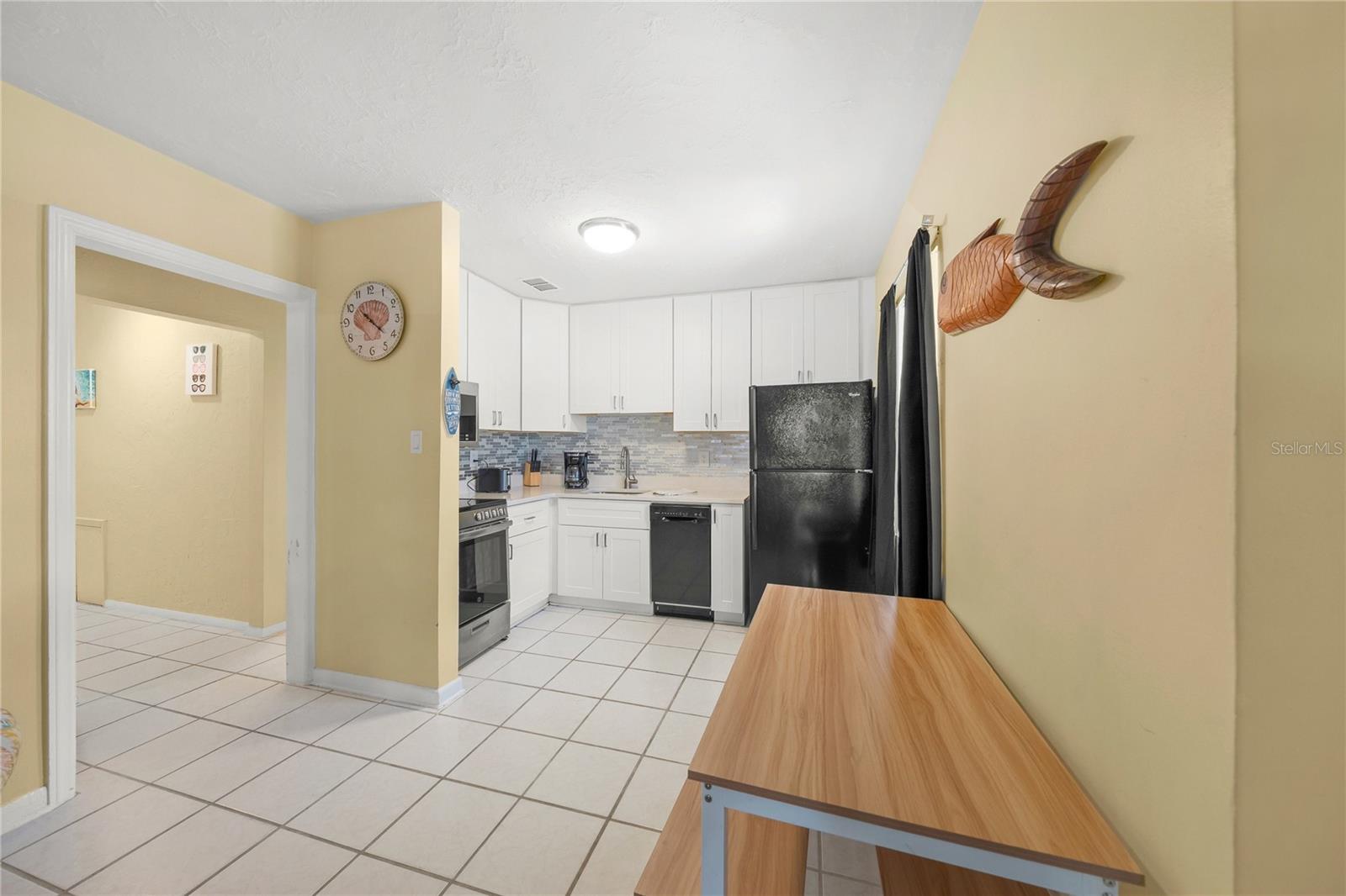 Listing Image #11