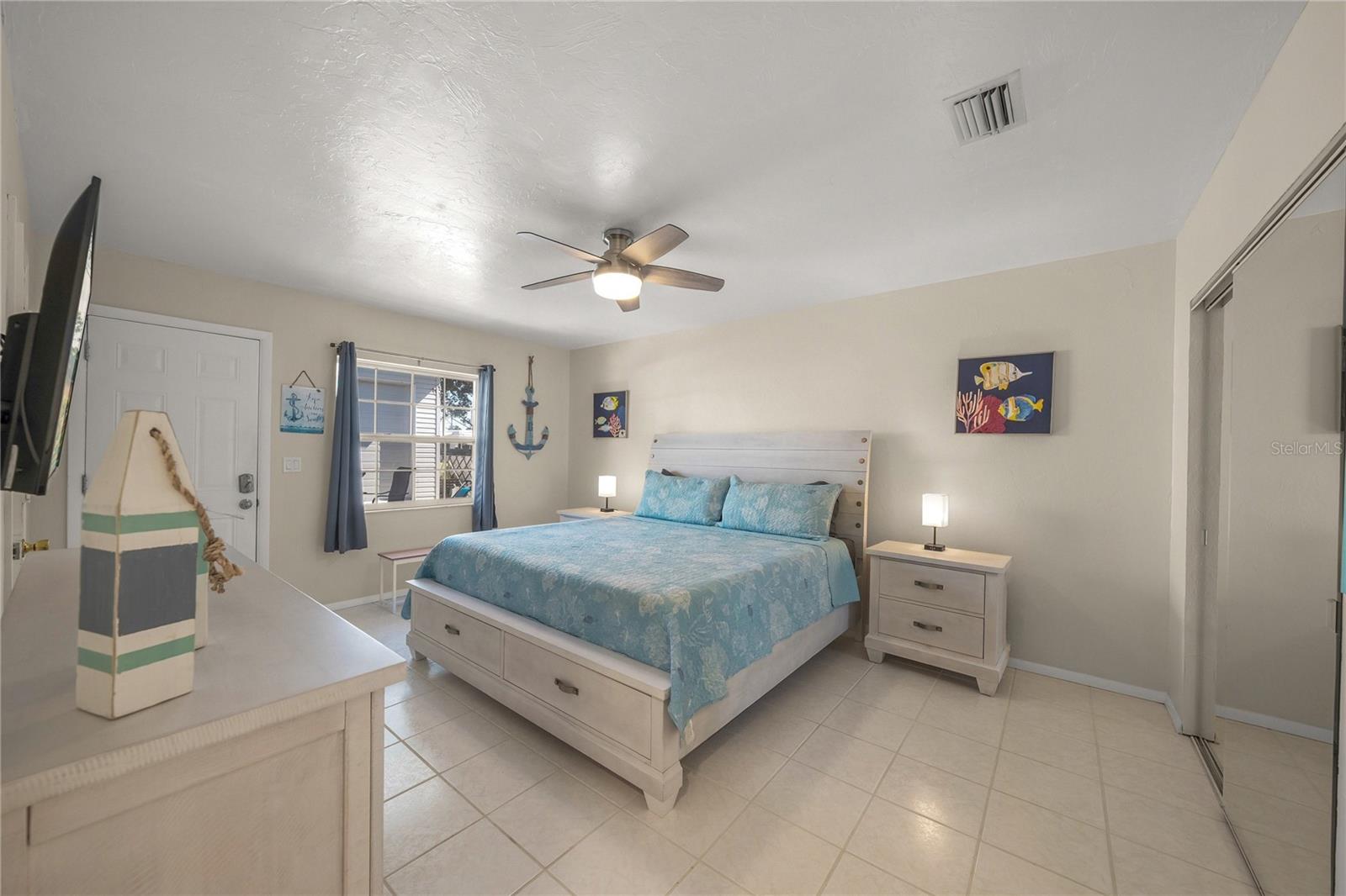 Listing Image #15
