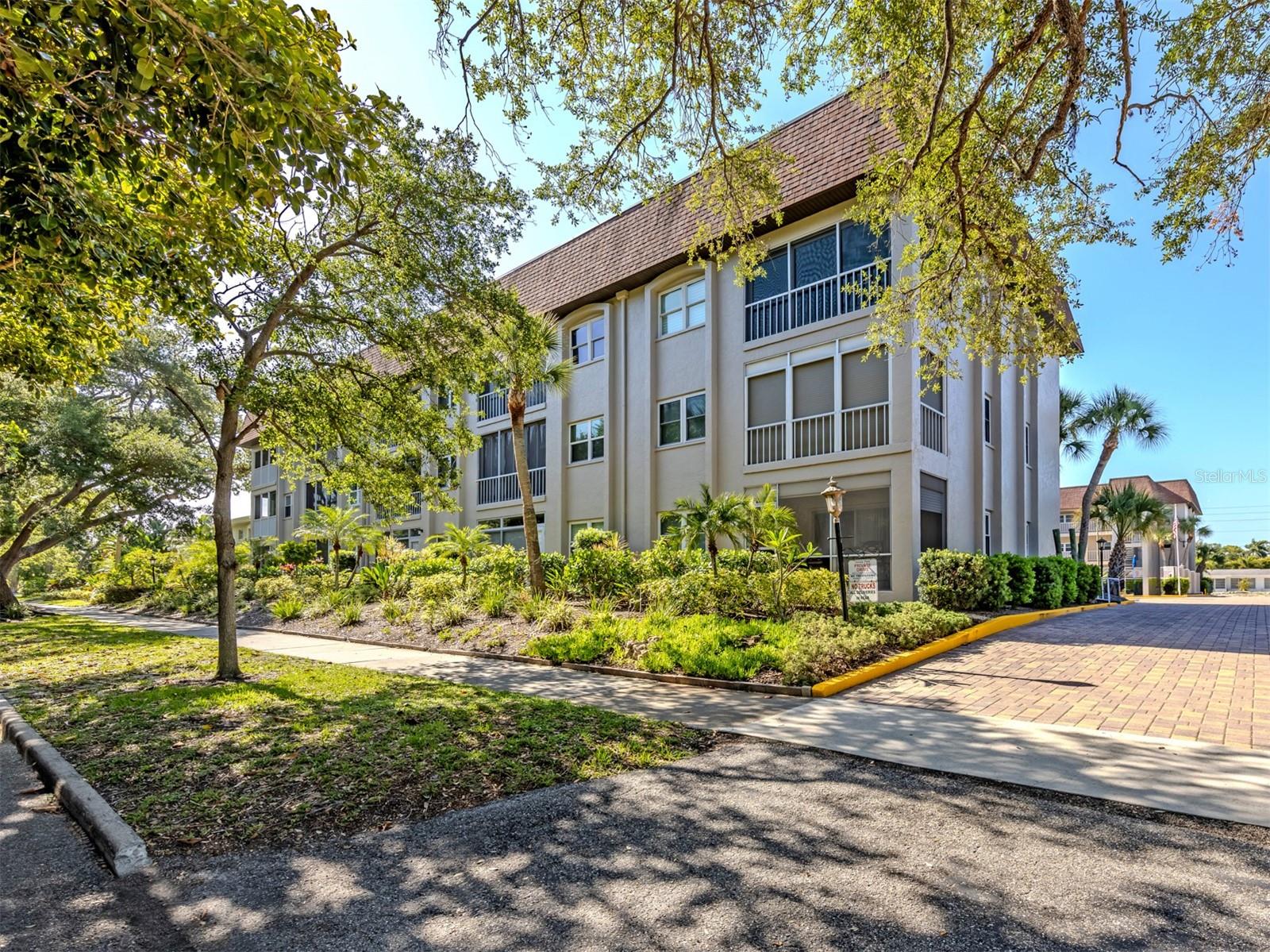 Listing Image #3