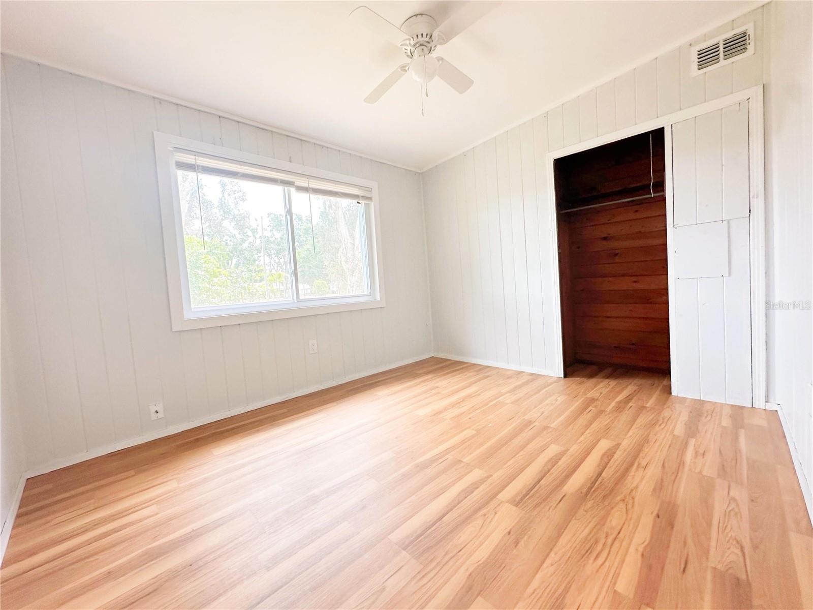Listing Image #9