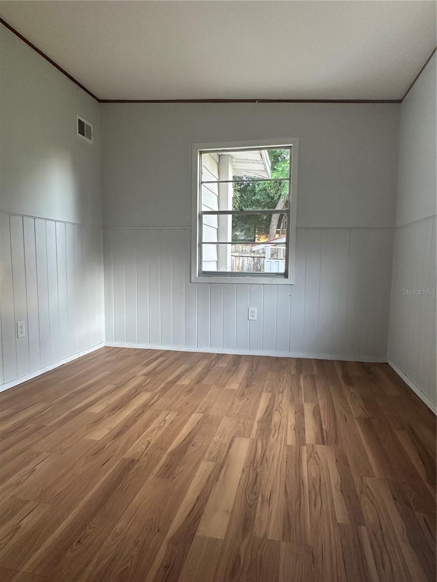 Listing Image #10