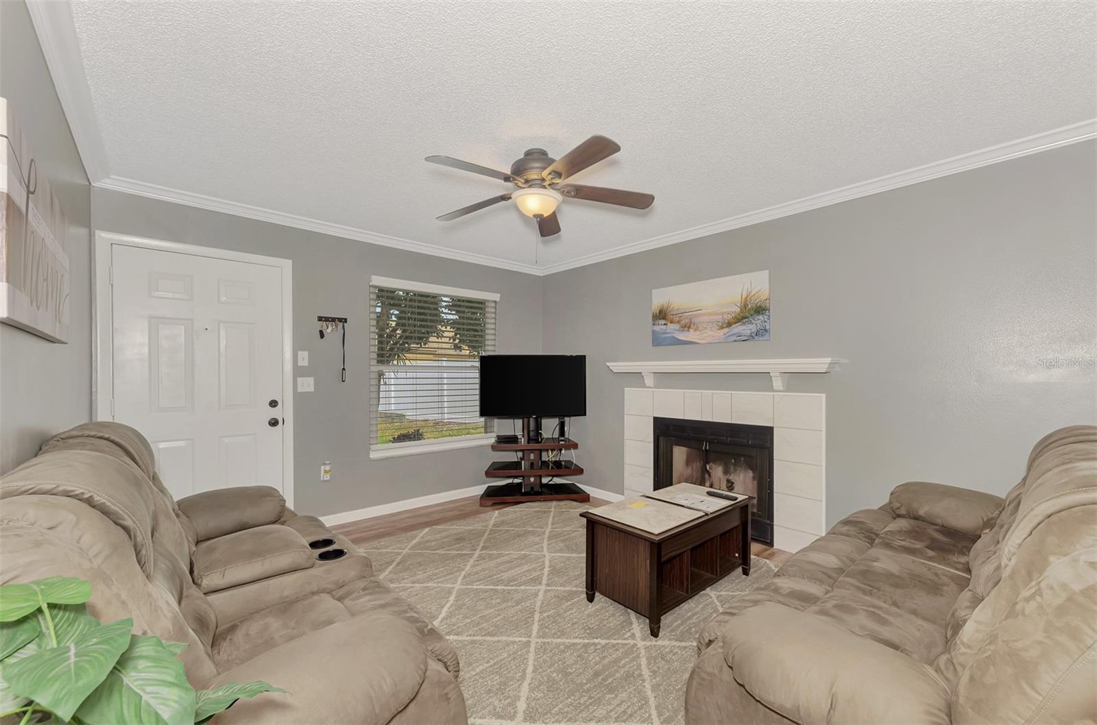 Listing Image #4