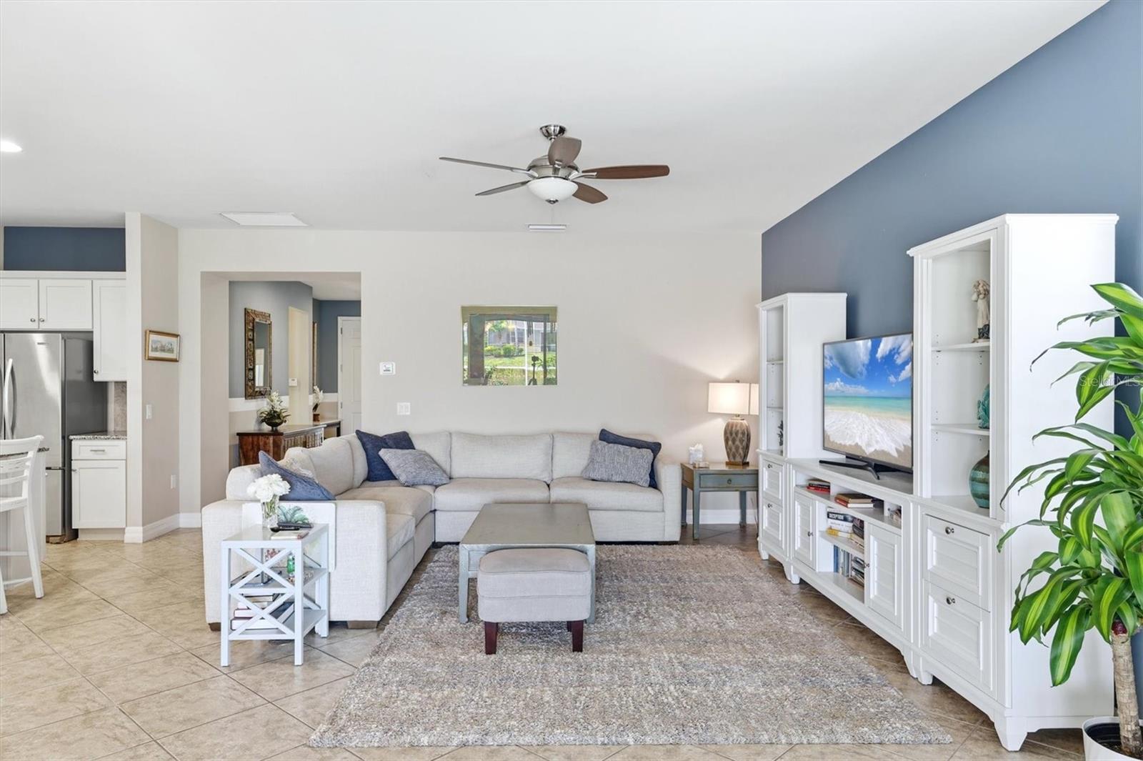 Listing Image #11