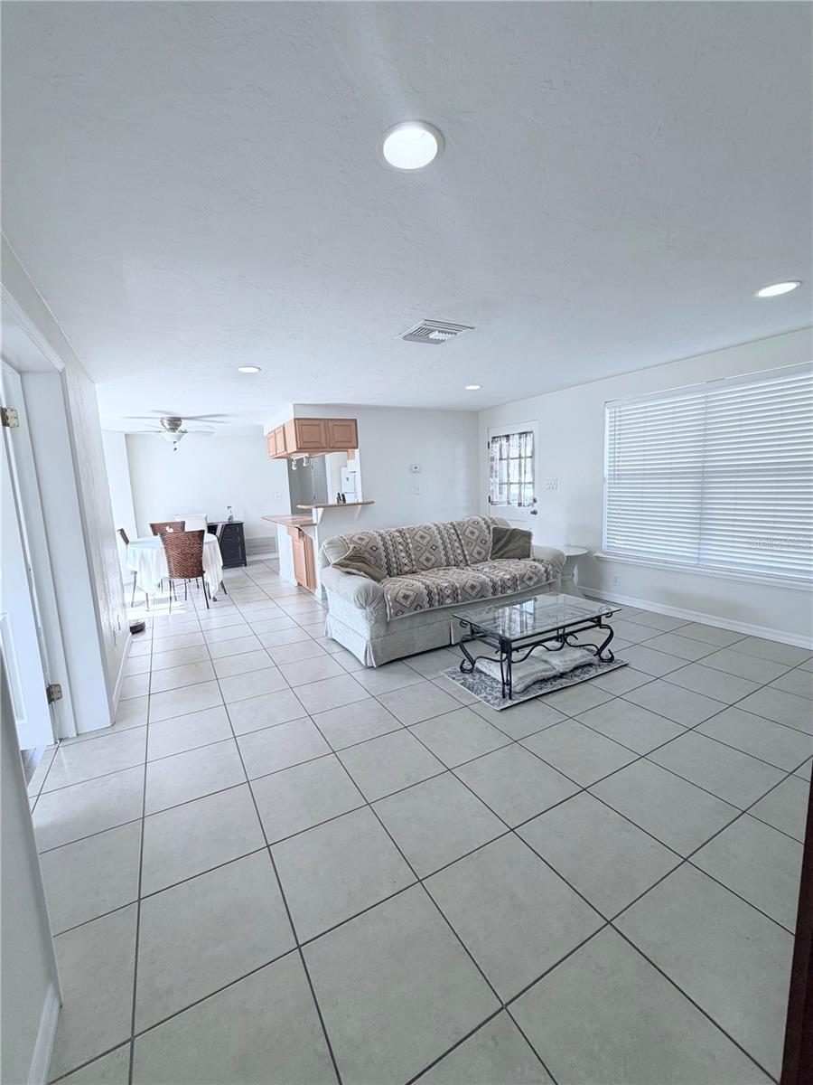 Listing Image #5
