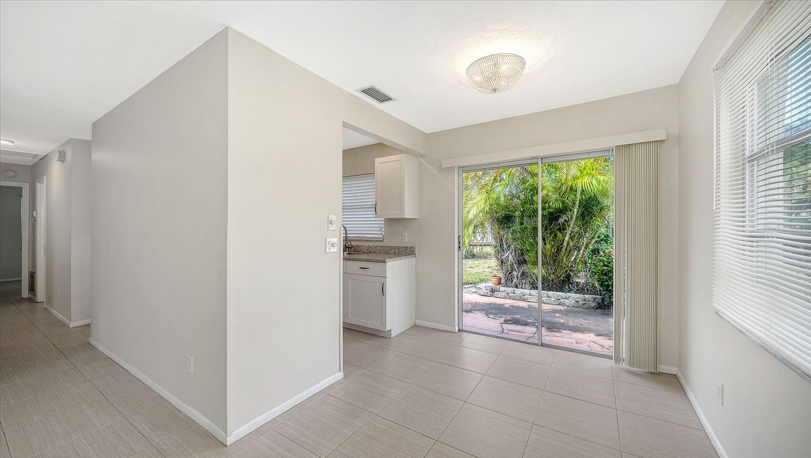 Listing Image #12