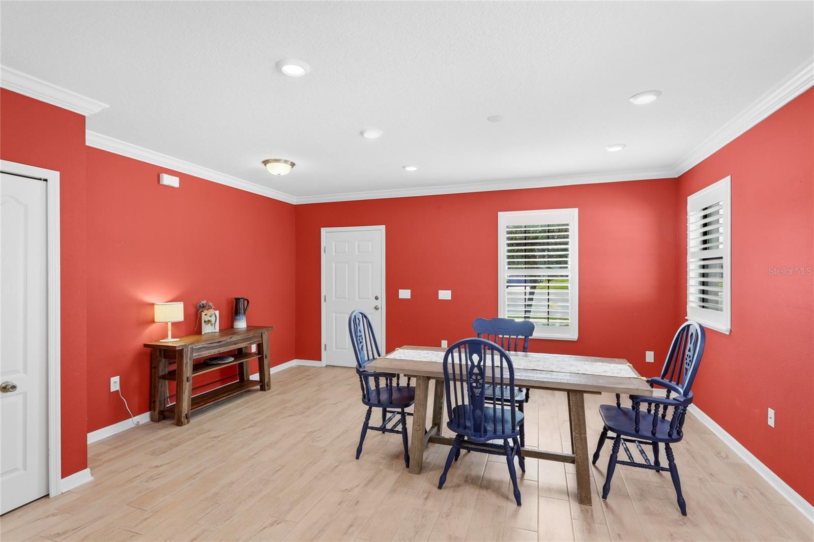 Listing Image #8