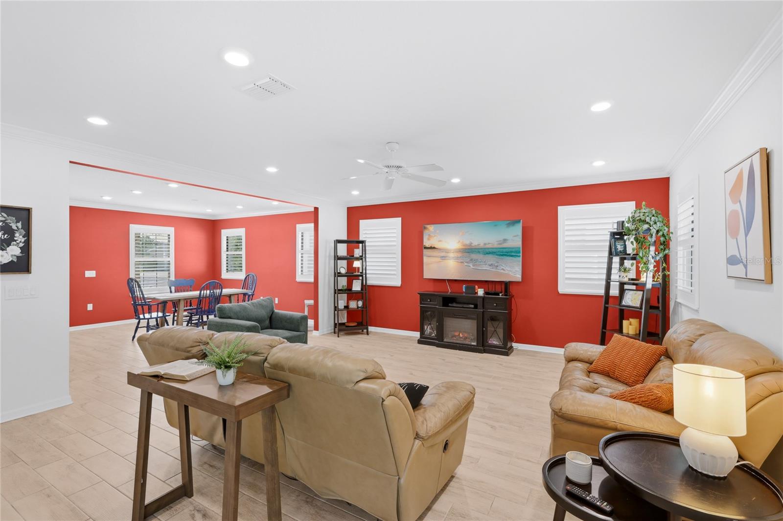 Listing Image #11