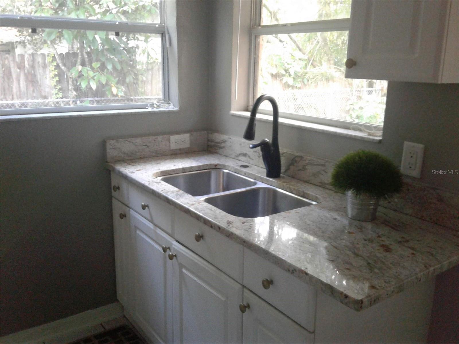Listing Image #15