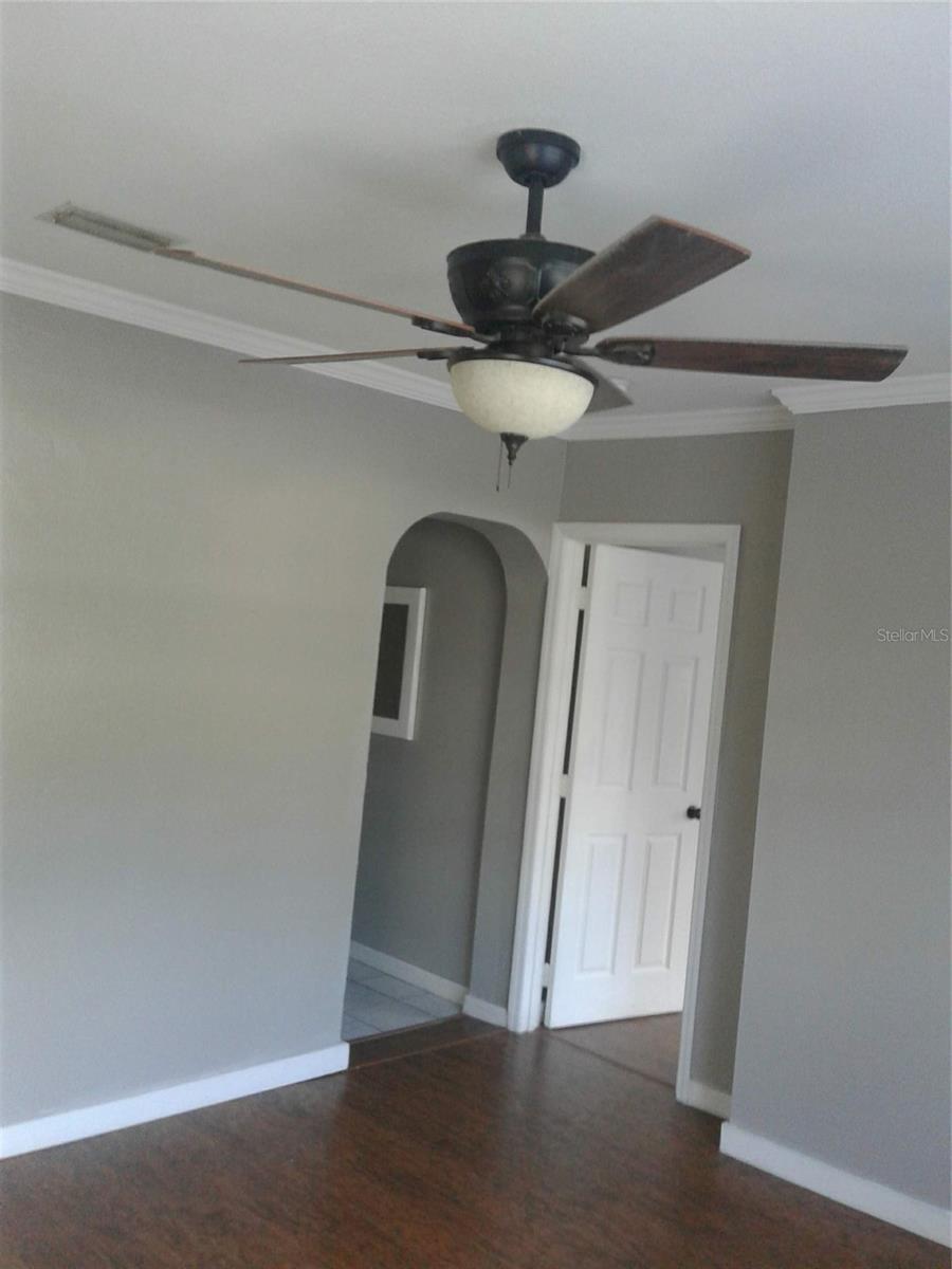 Listing Image #18