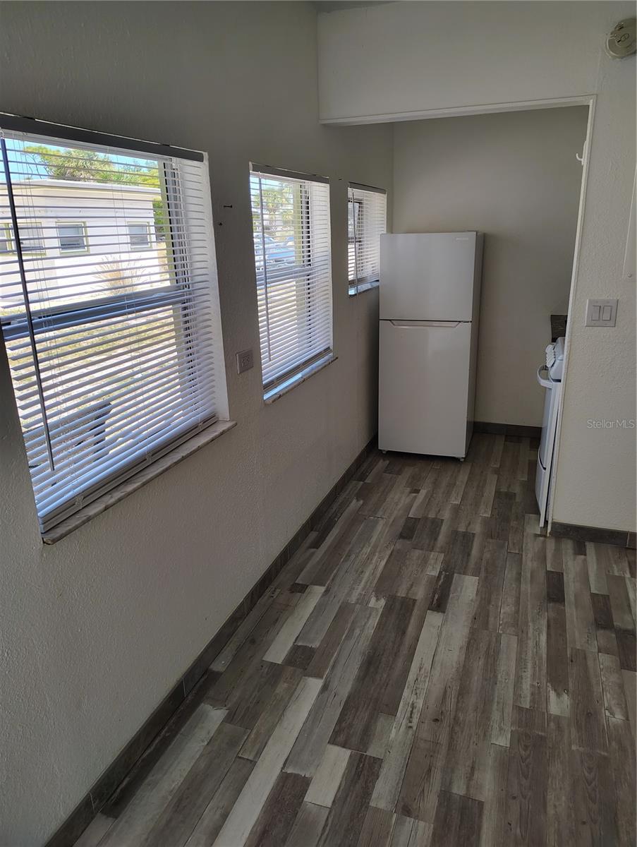 Listing Image #3