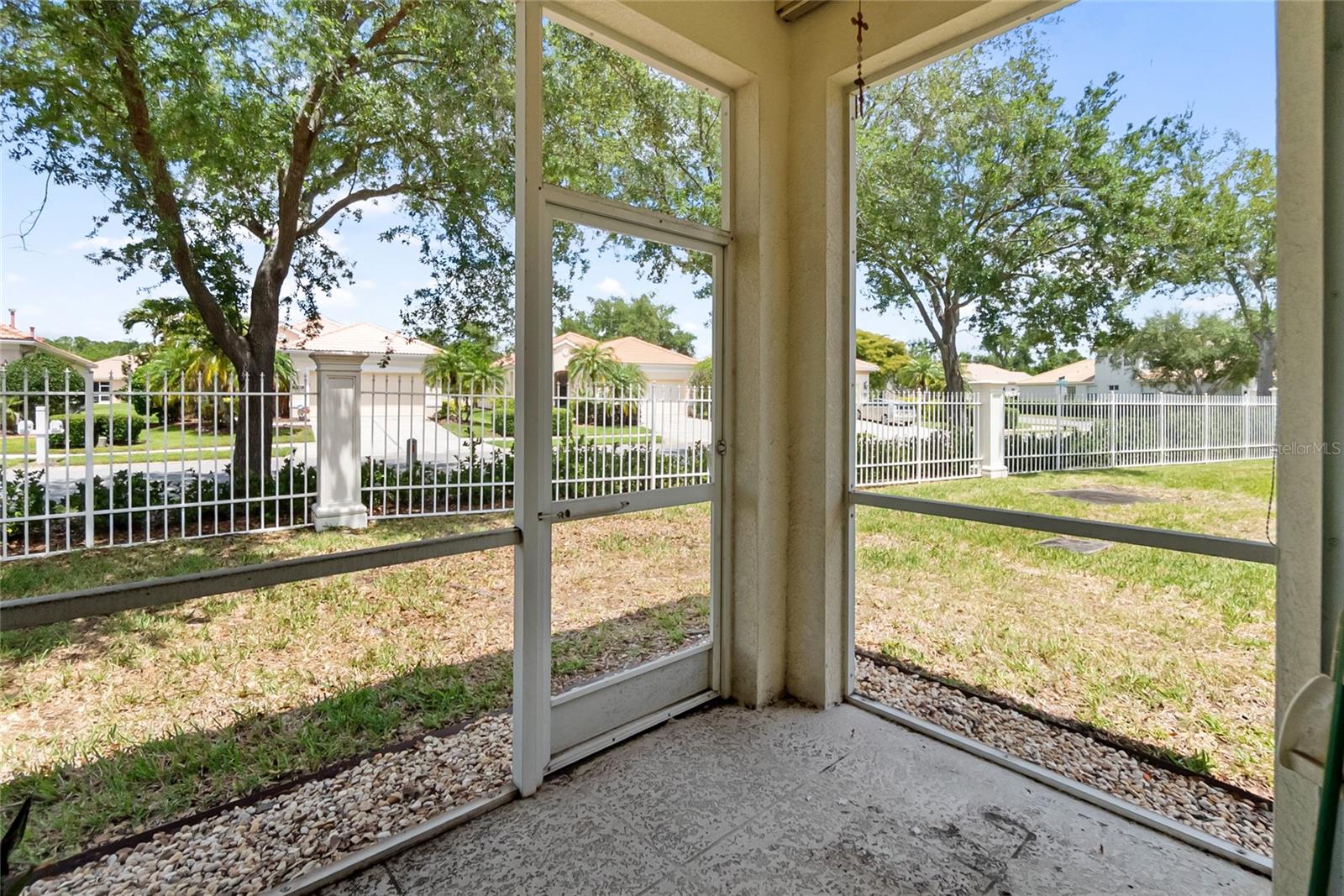 Listing Image #10