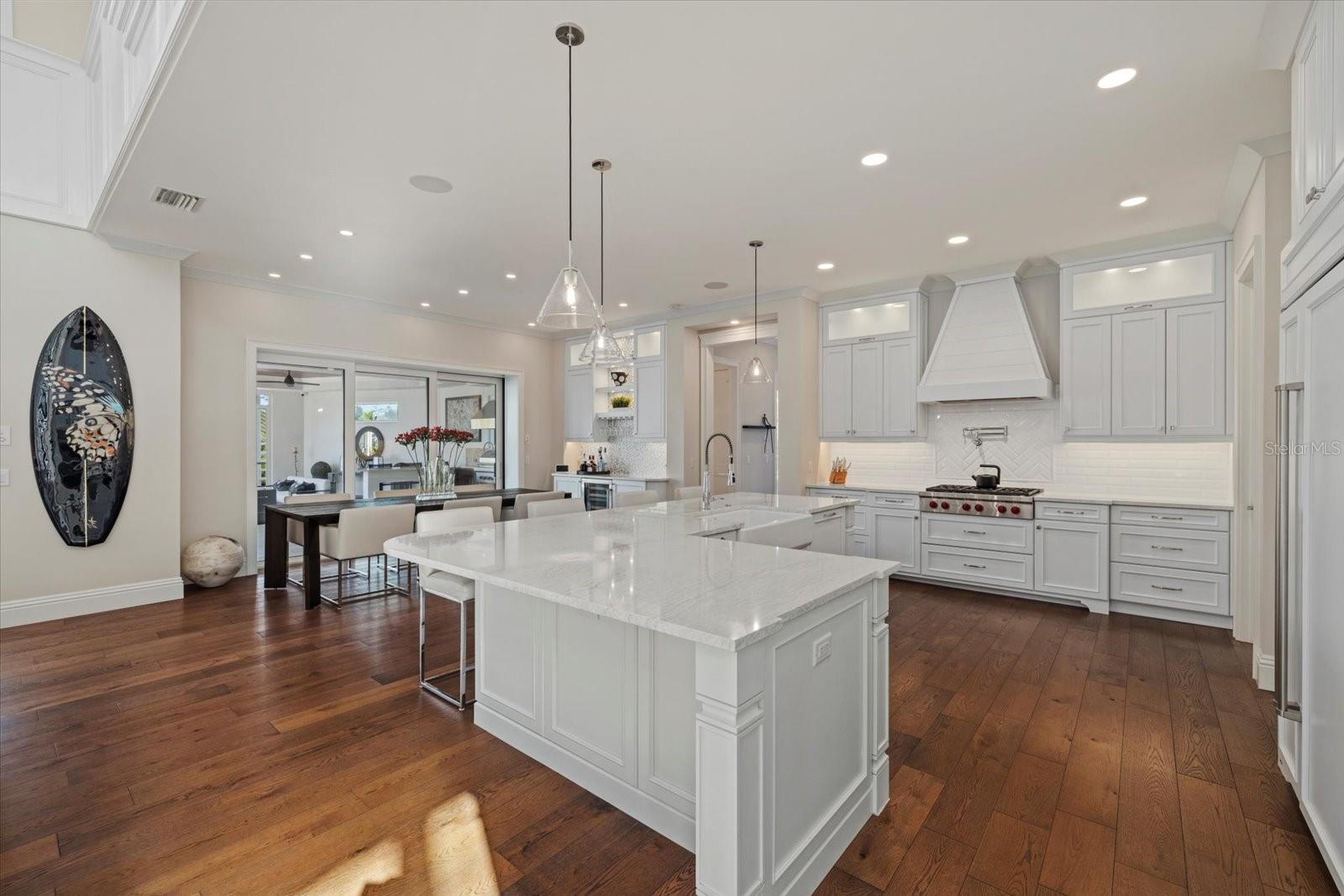 Listing Image #12