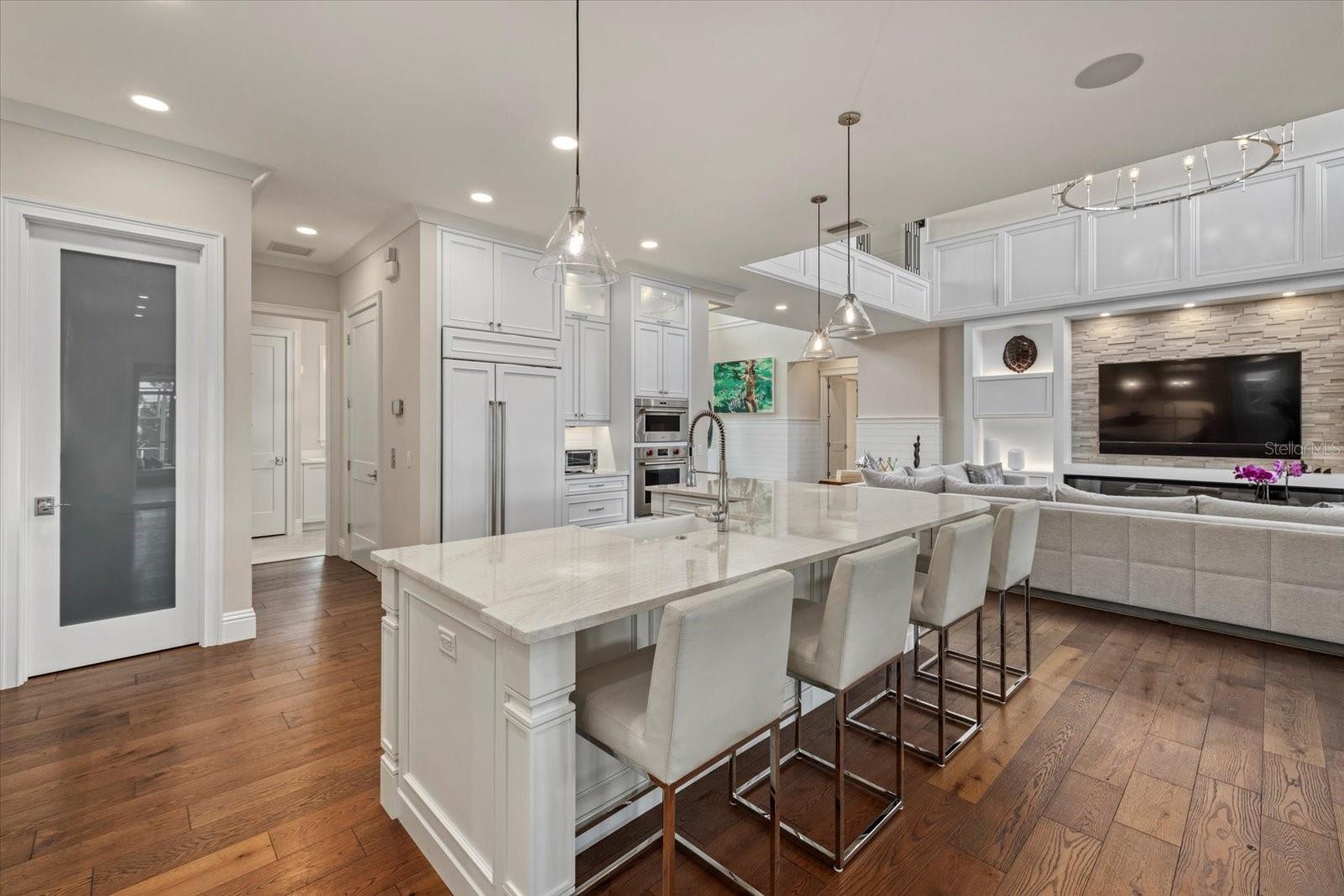 Listing Image #13