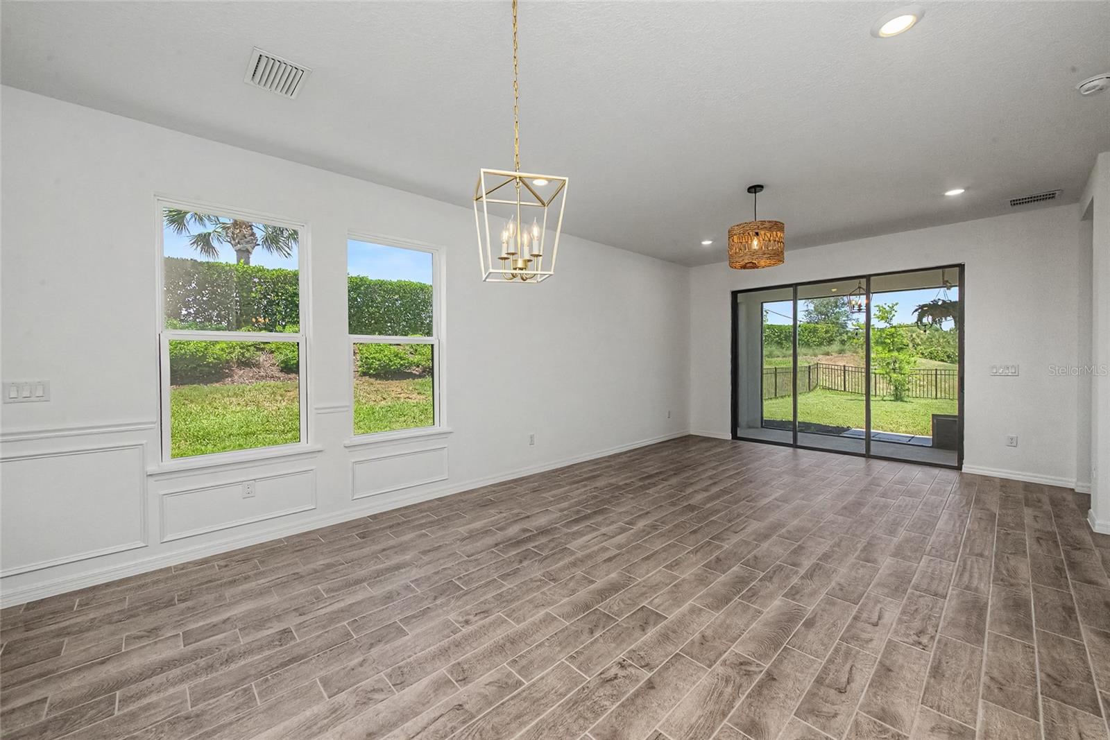 Listing Image #3