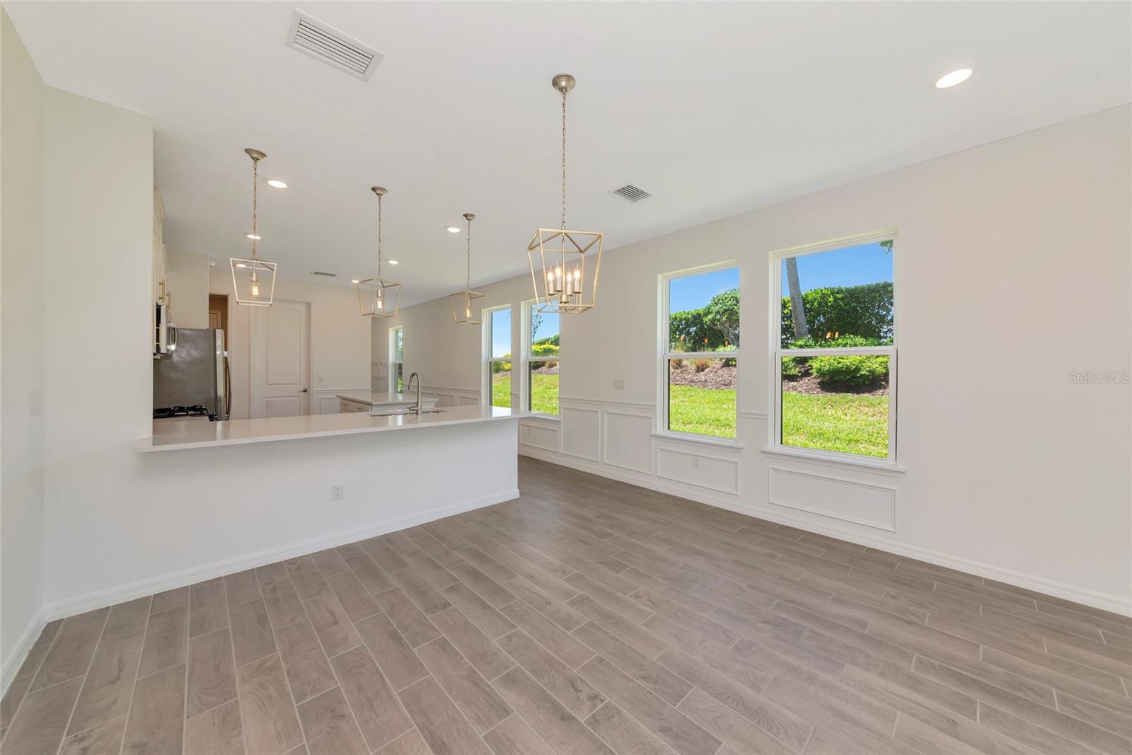 Listing Image #5