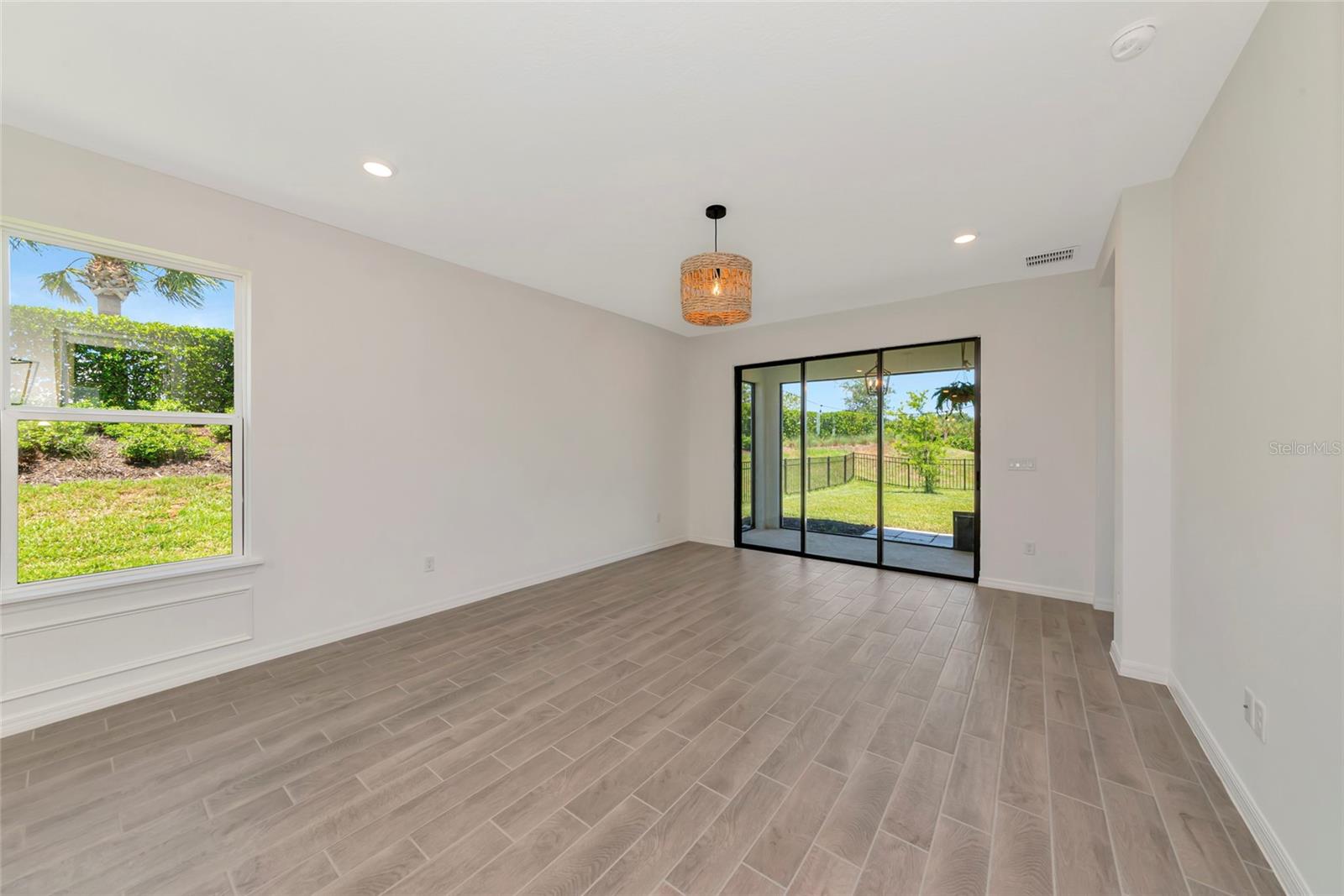 Listing Image #6
