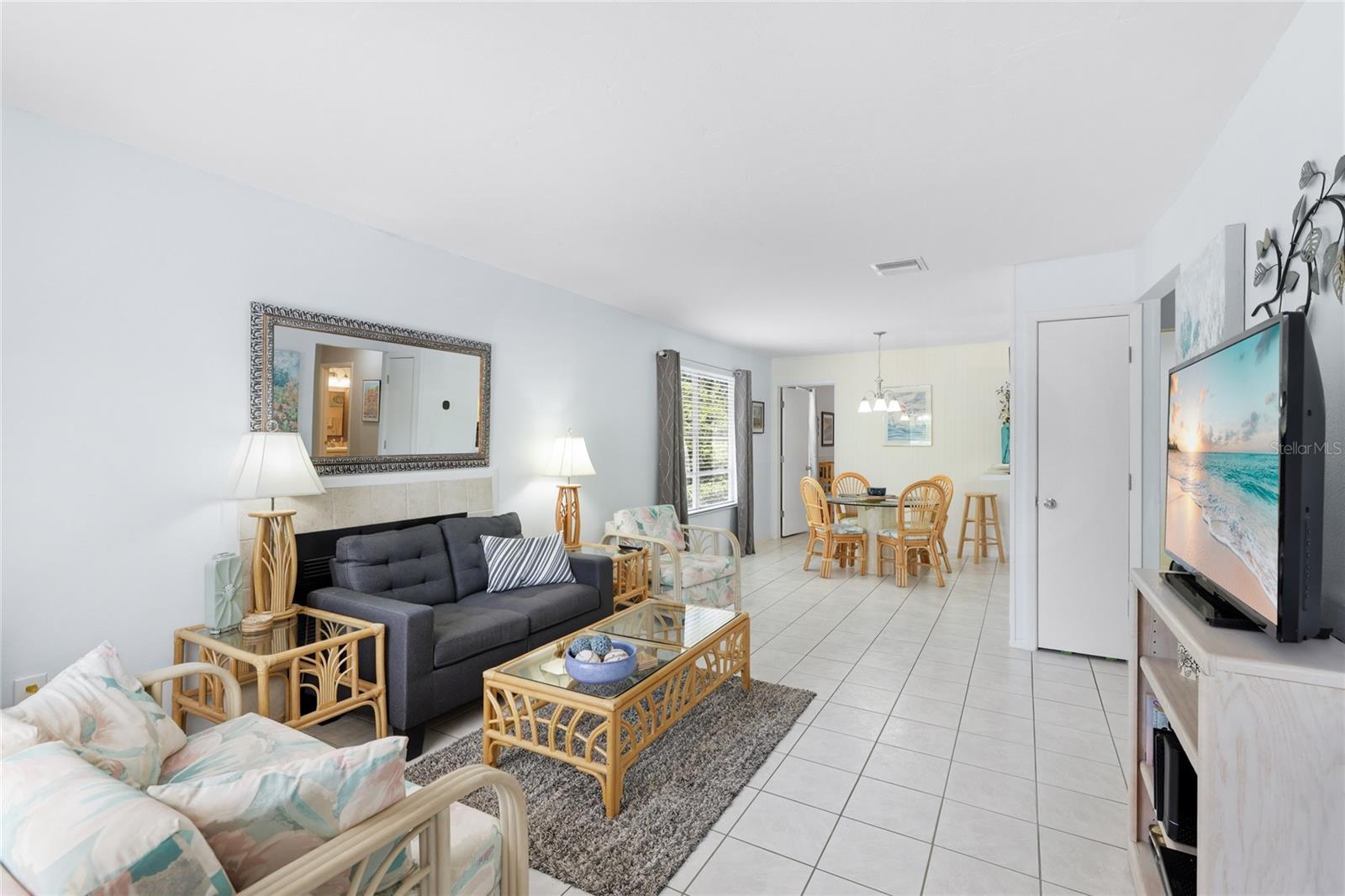 Listing Image #4