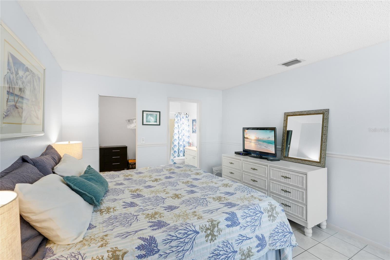 Listing Image #13