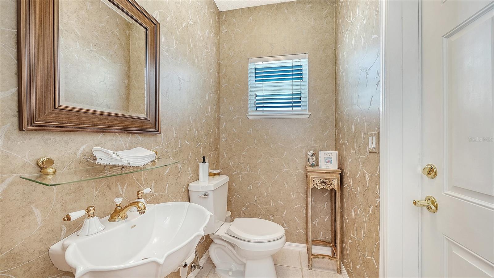 Listing Image #32