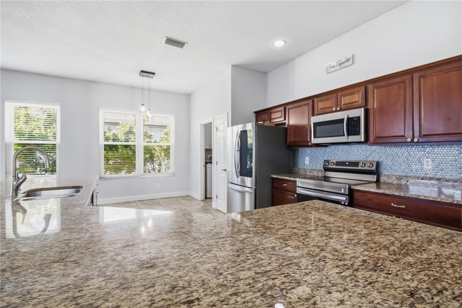 Listing Image #5