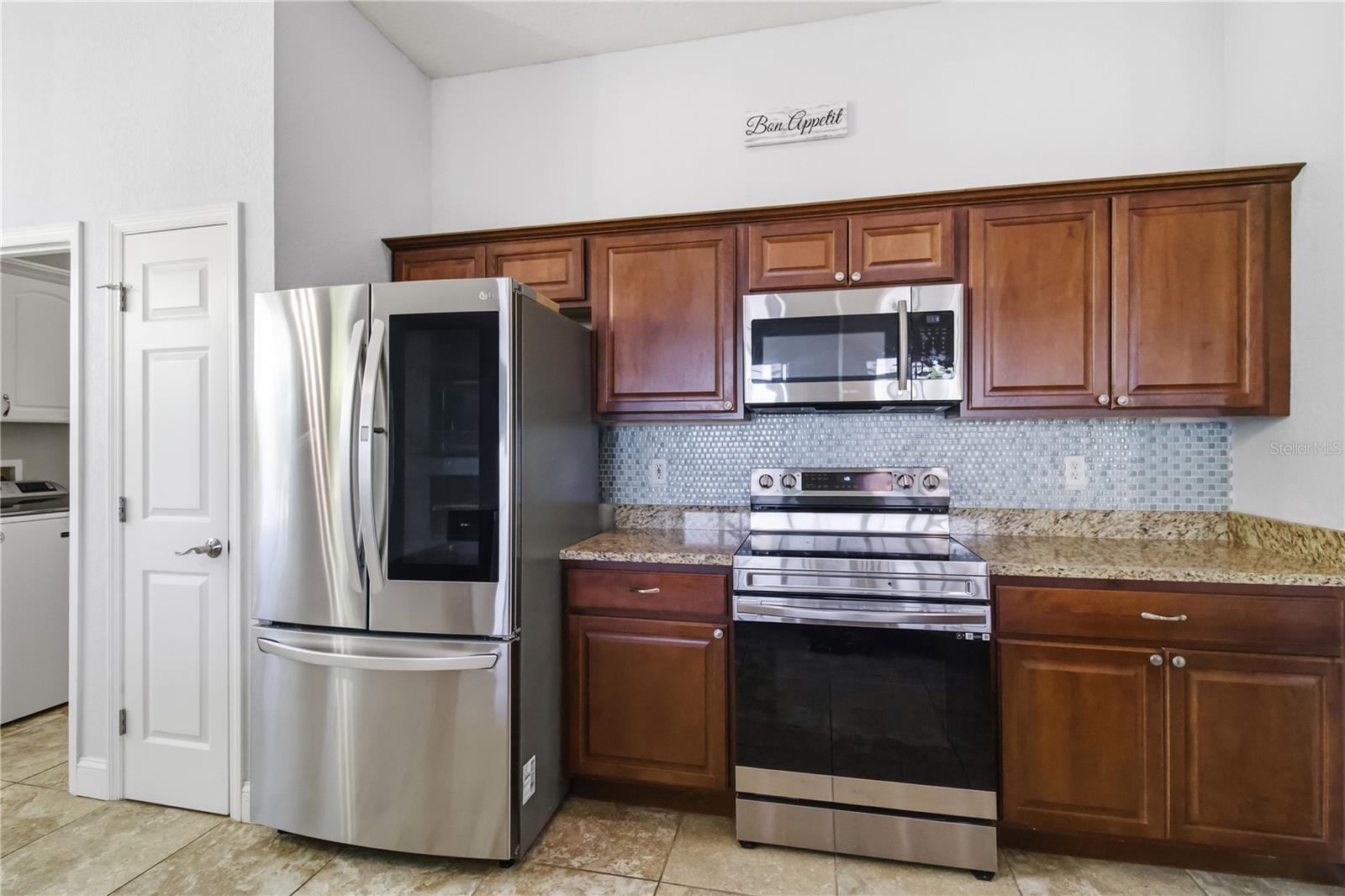 Listing Image #6