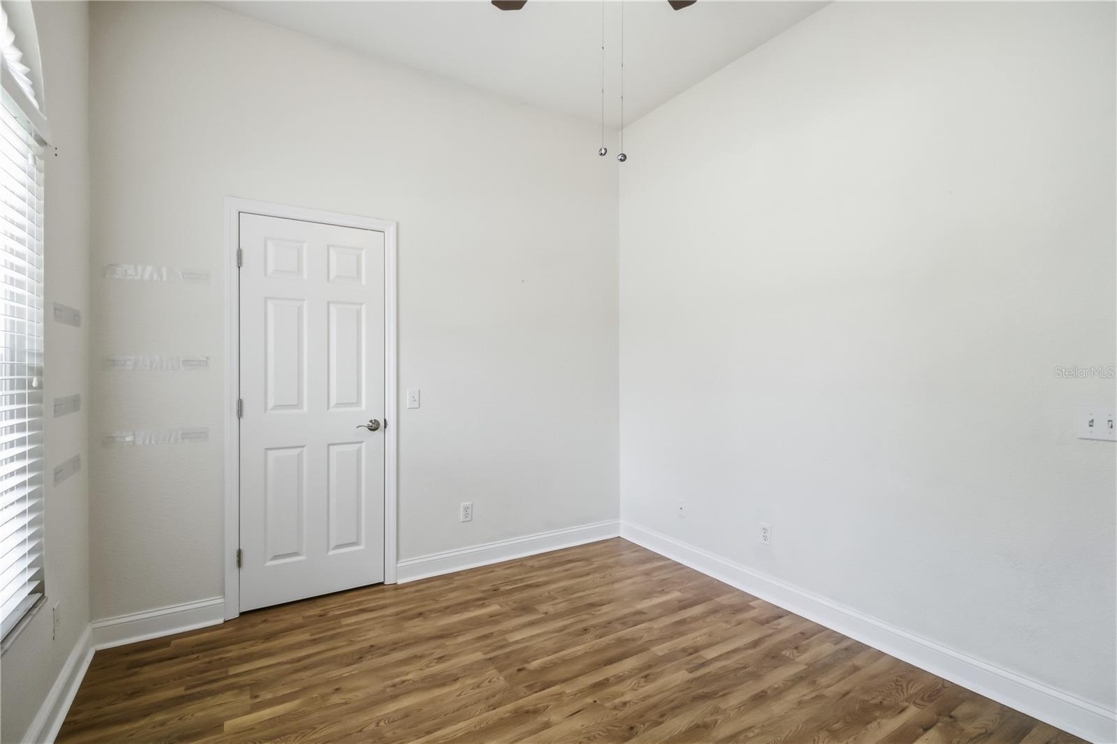 Listing Image #28