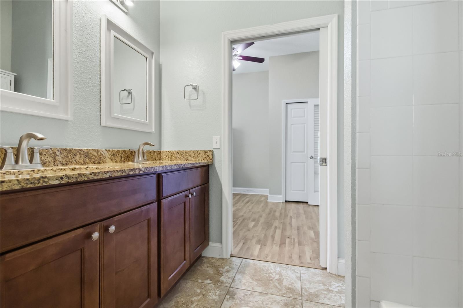 Listing Image #33