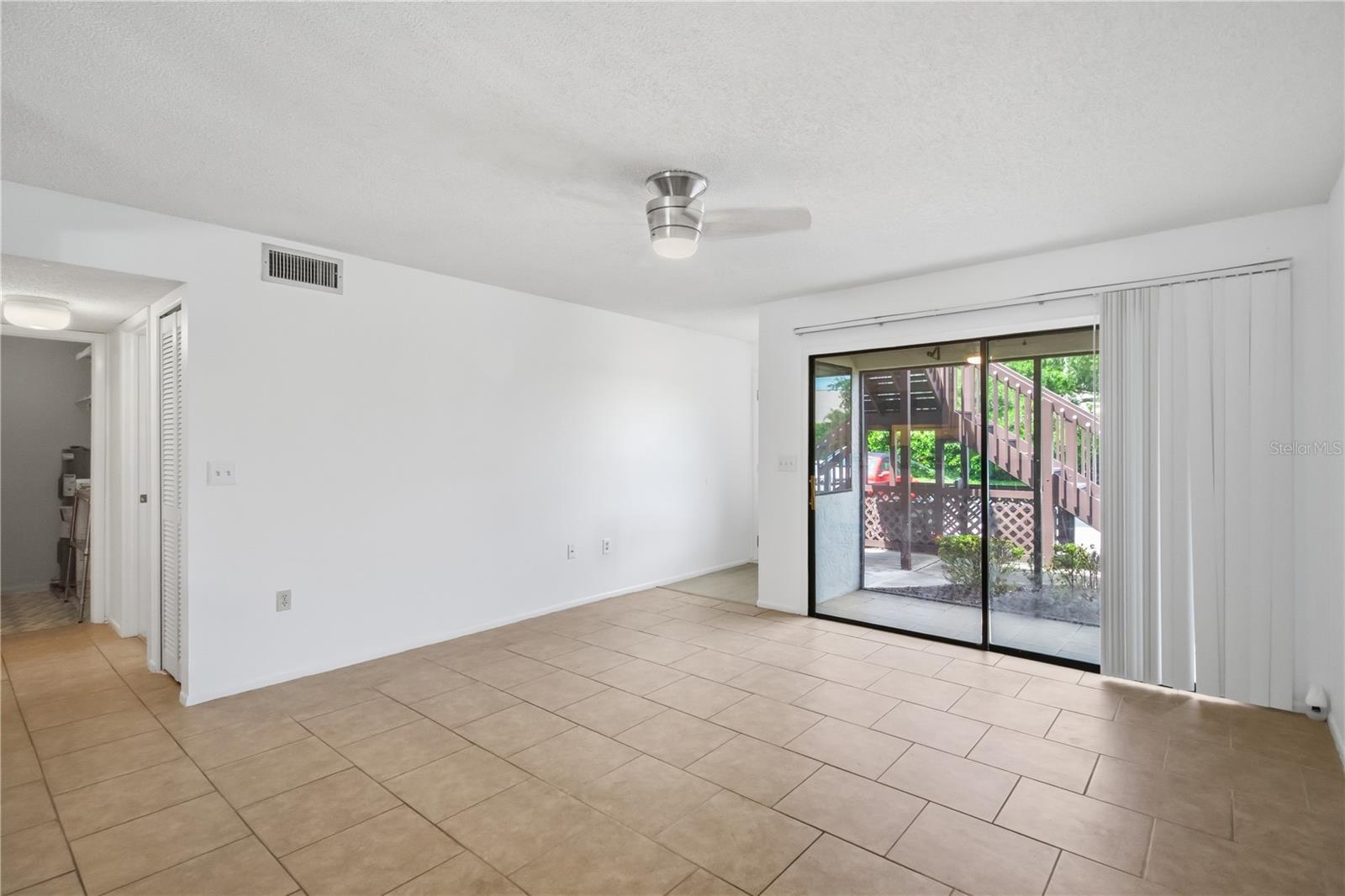 Listing Image #7