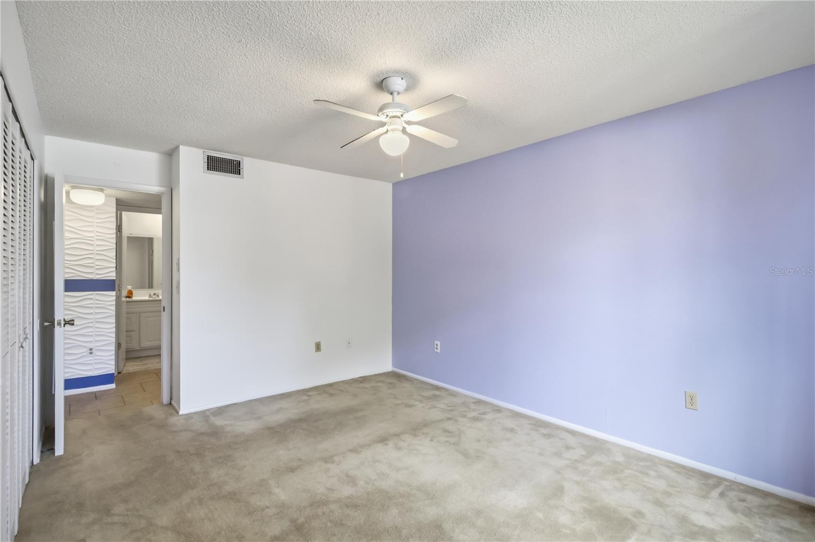 Listing Image #19