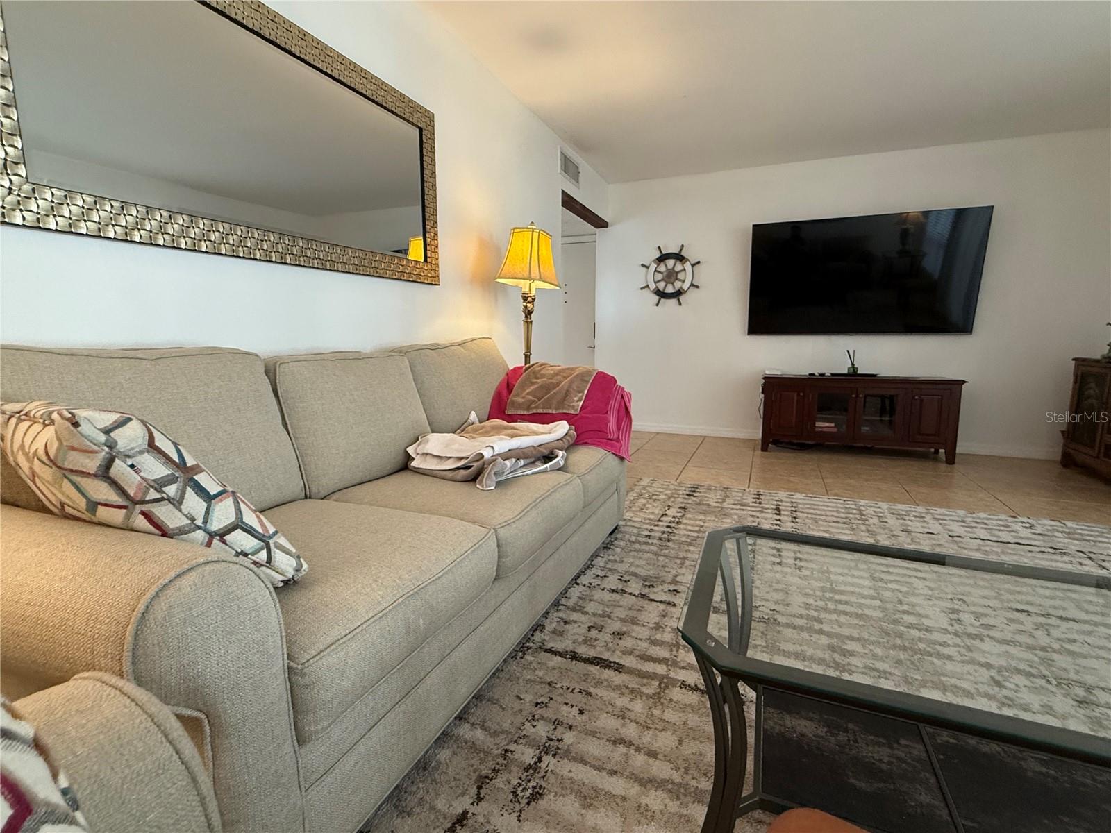 Listing Image #8