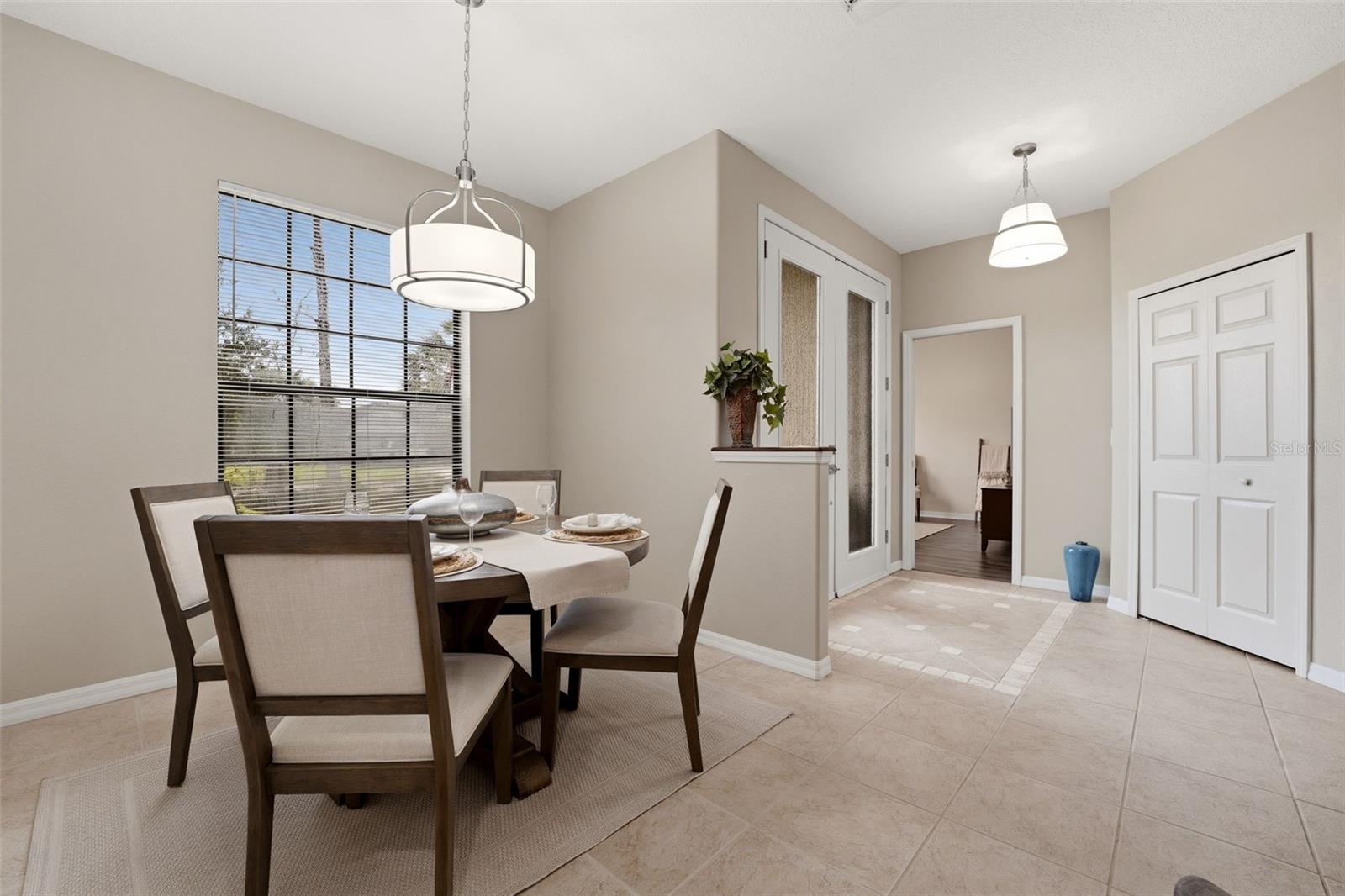 Listing Image #9