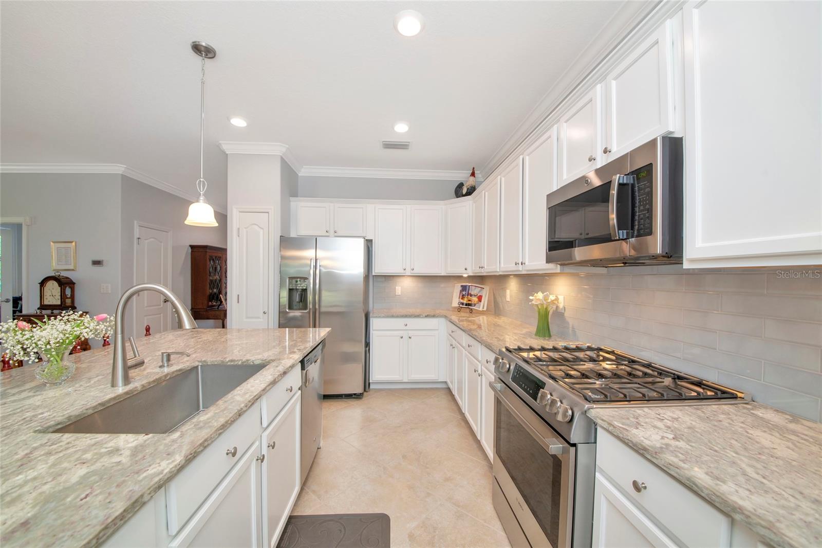 Listing Image #7