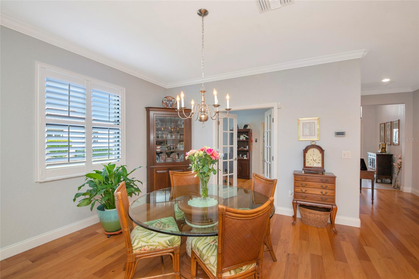 Listing Image #11