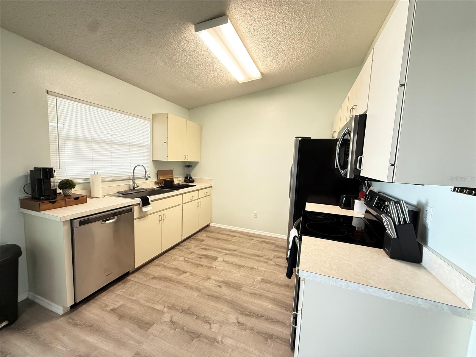 Listing Image #6
