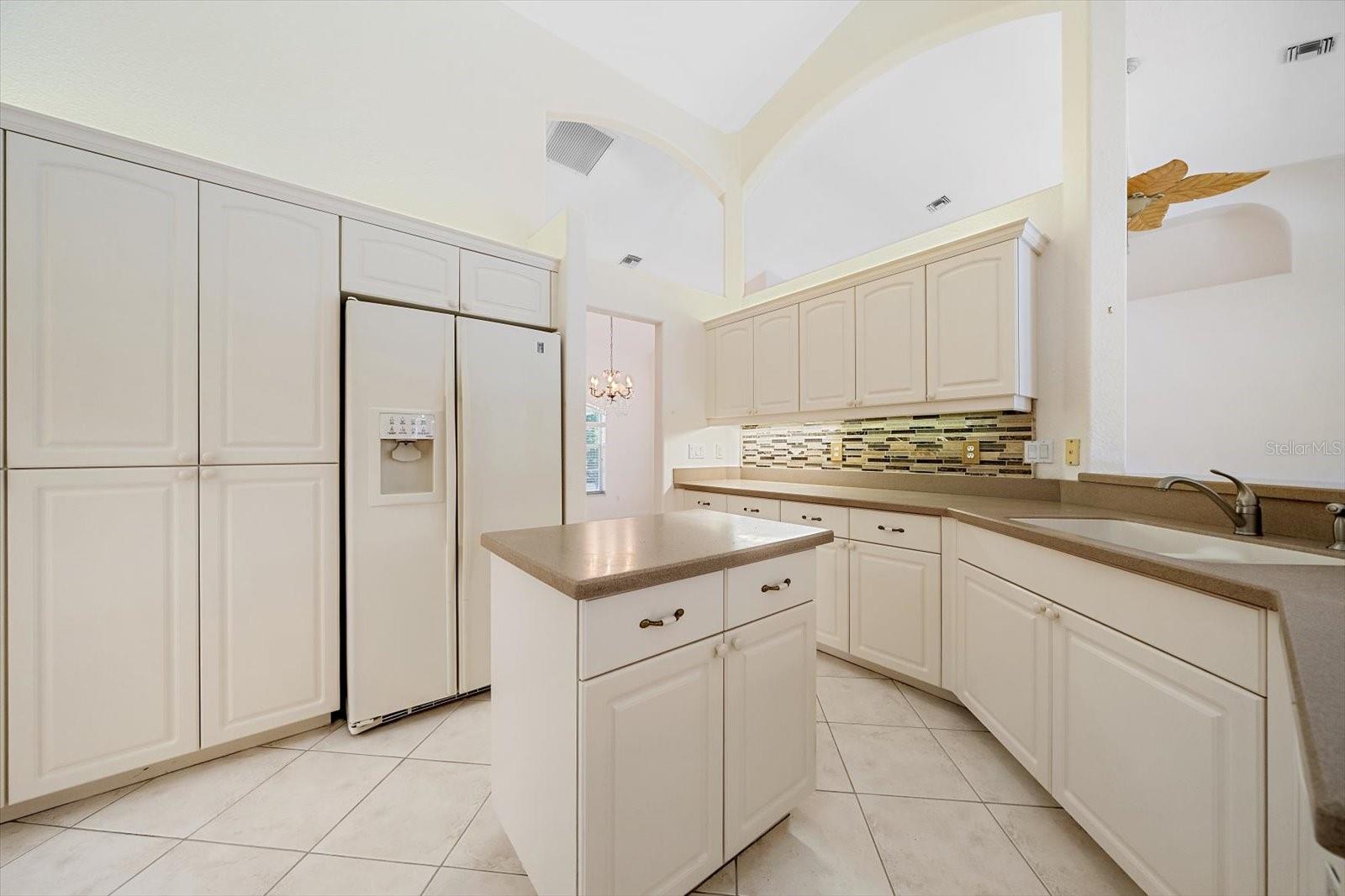 Listing Image #9