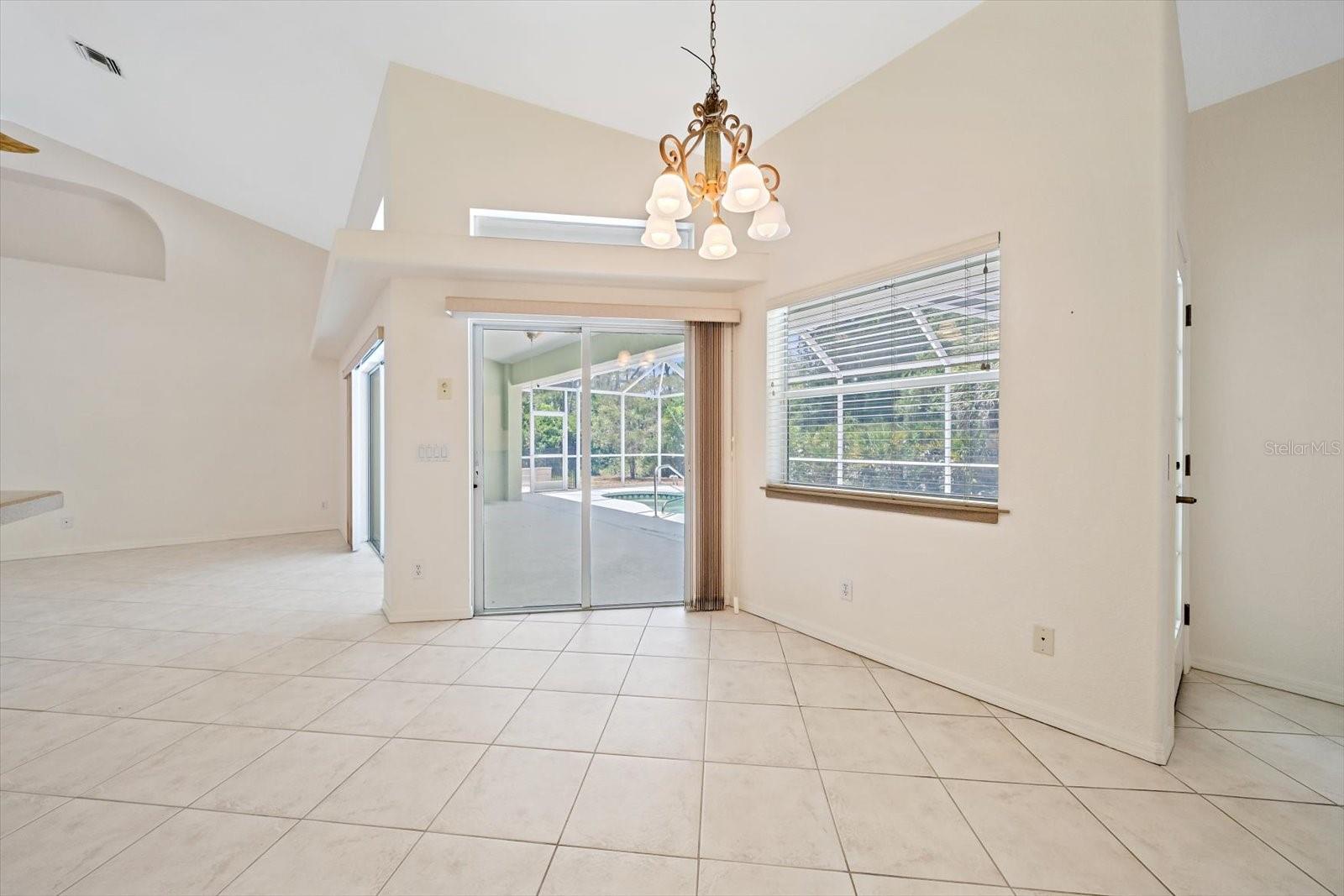 Listing Image #12