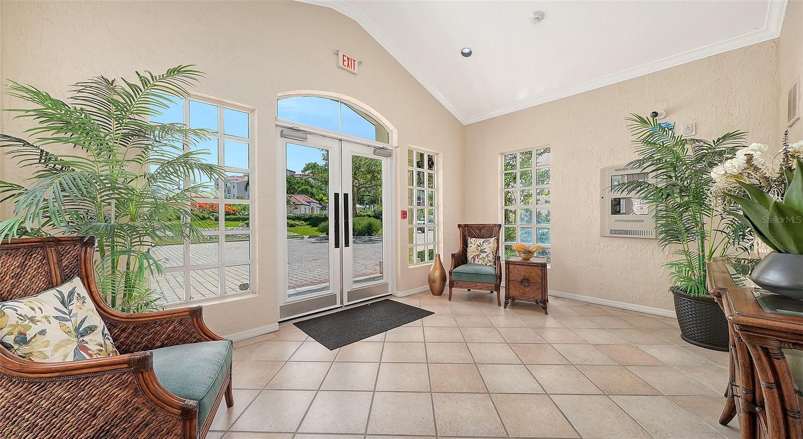 Listing Image #3