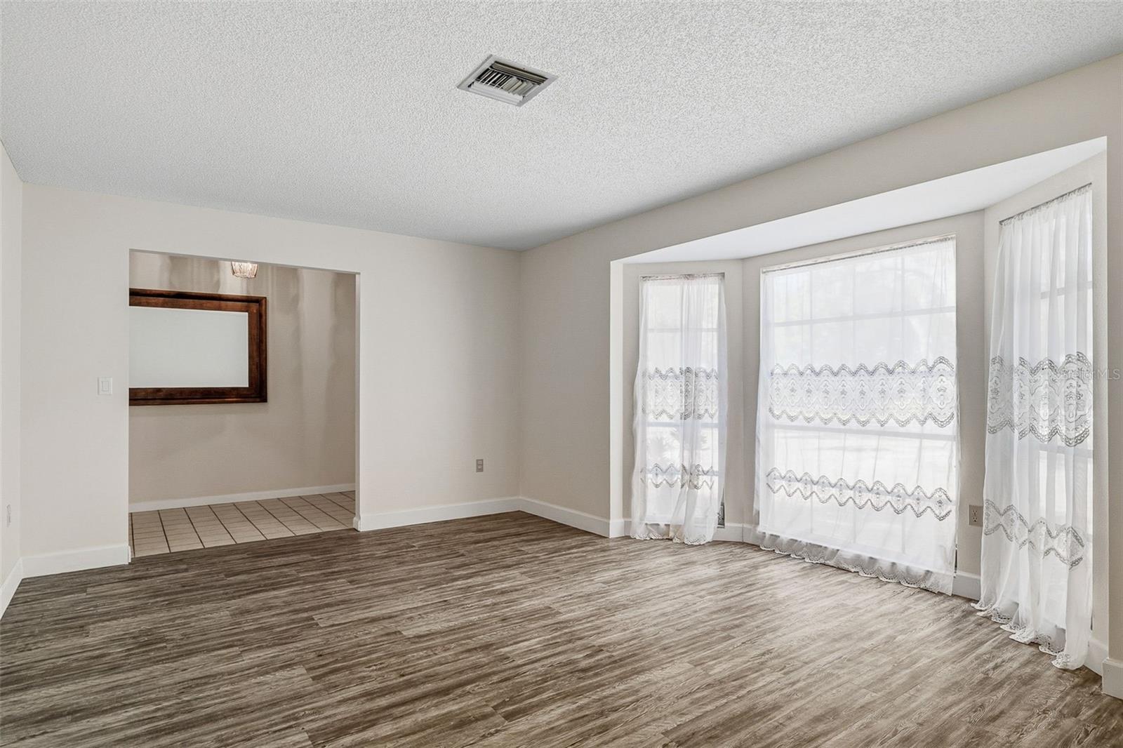 Listing Image #7