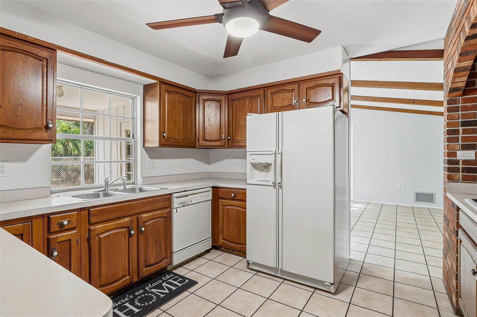 Listing Image #9
