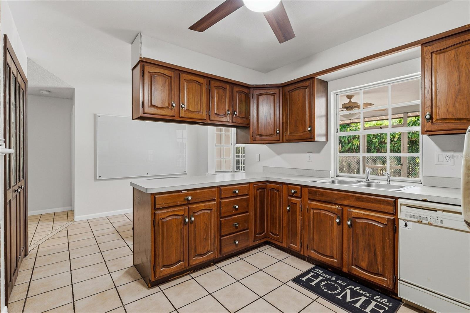 Listing Image #11