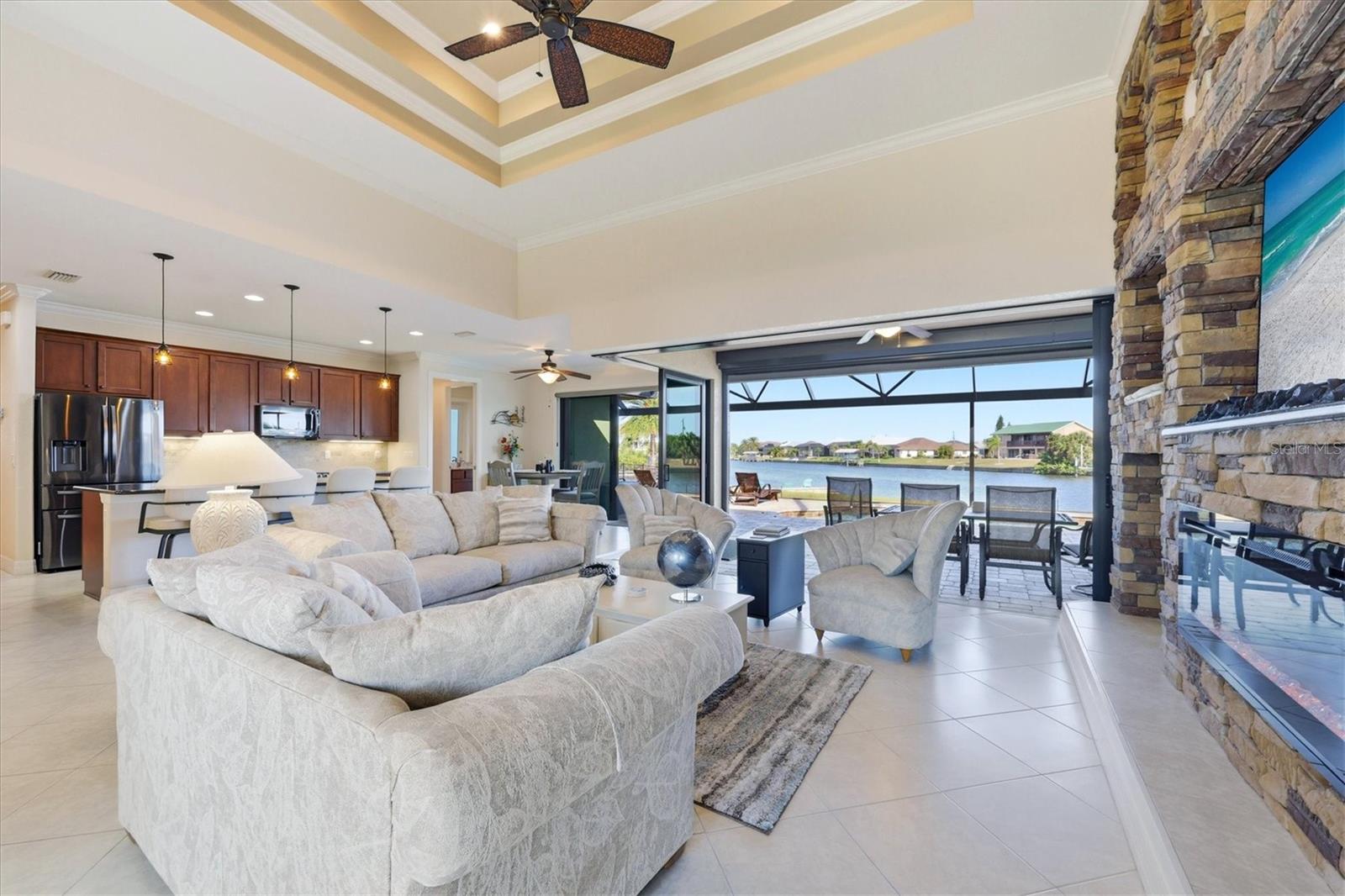 Listing Image #11