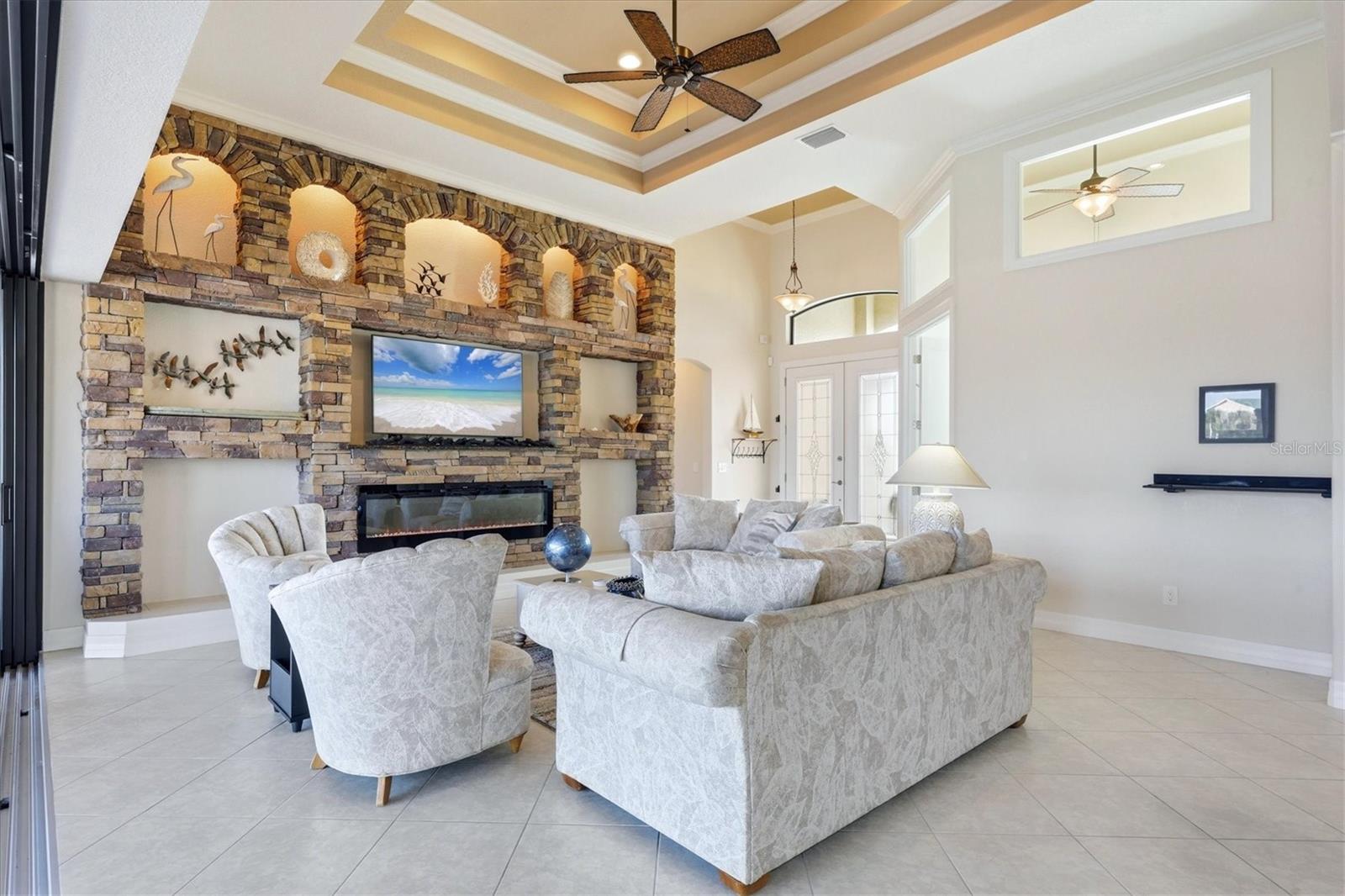 Listing Image #12