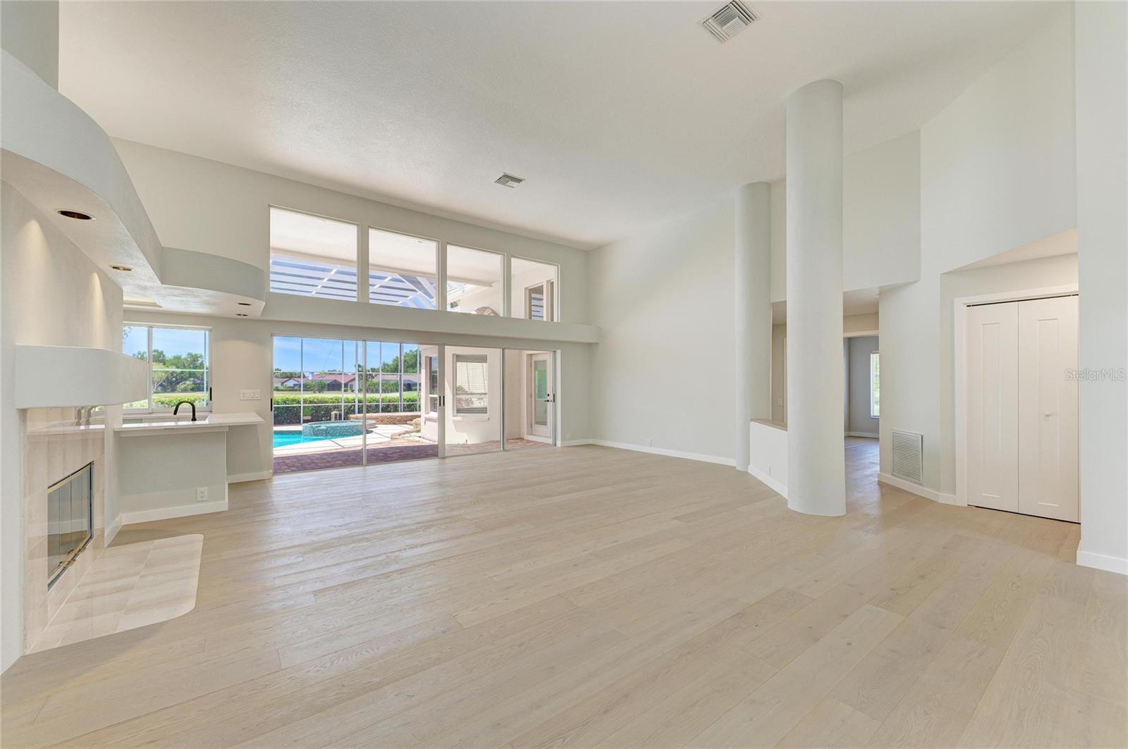 Listing Image #13