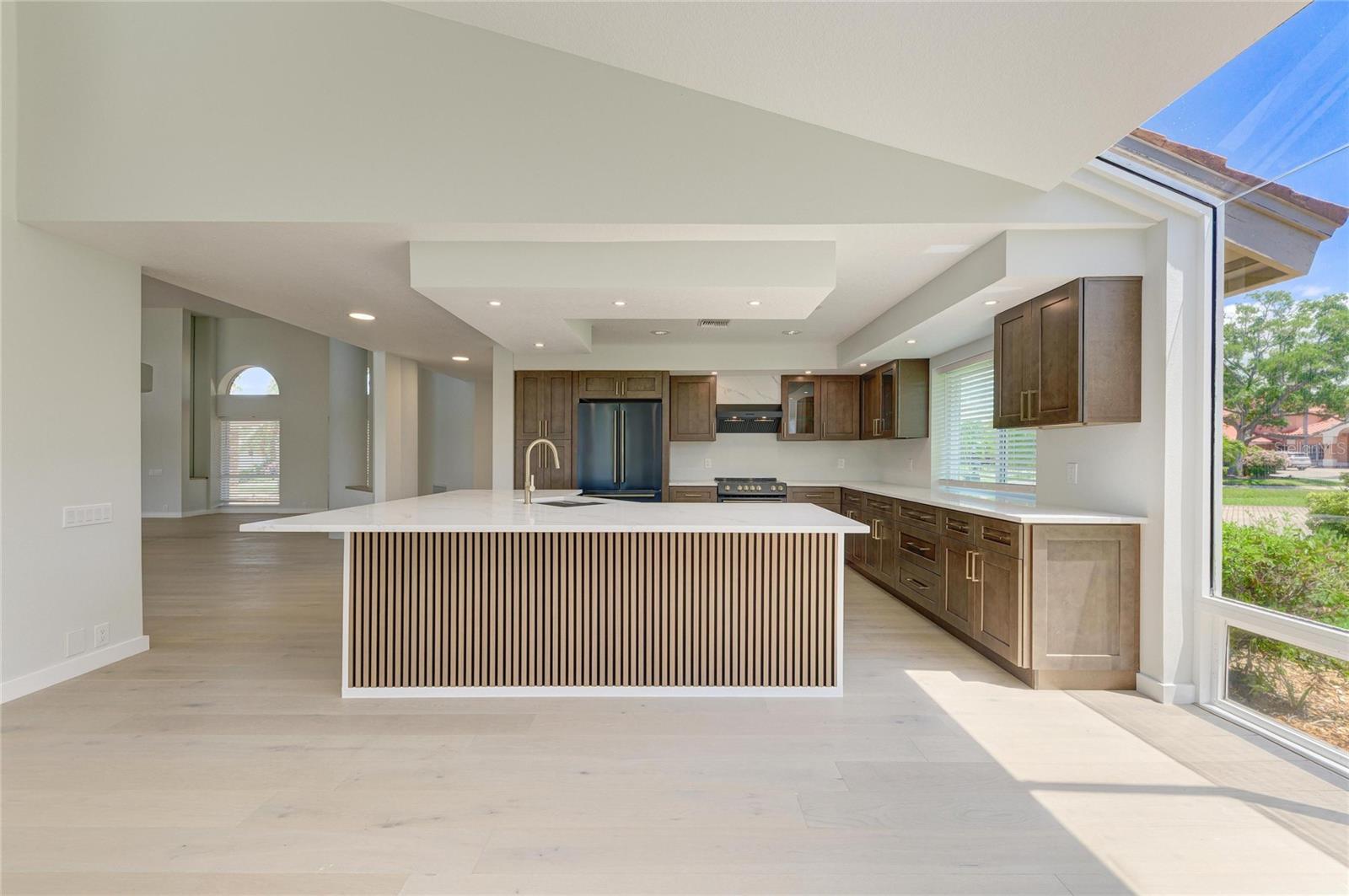 Listing Image #25